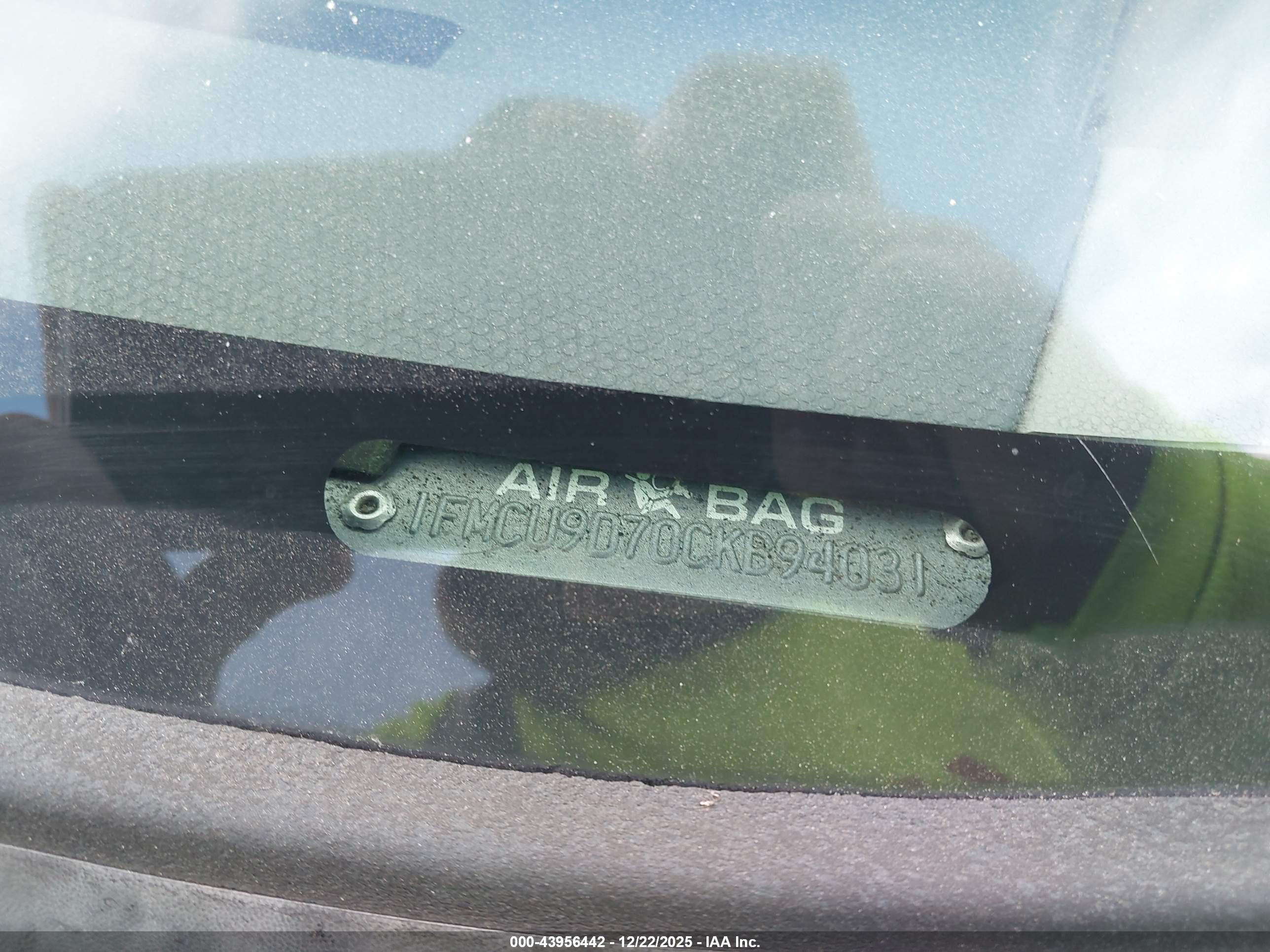 FORD ESCAPE image 9