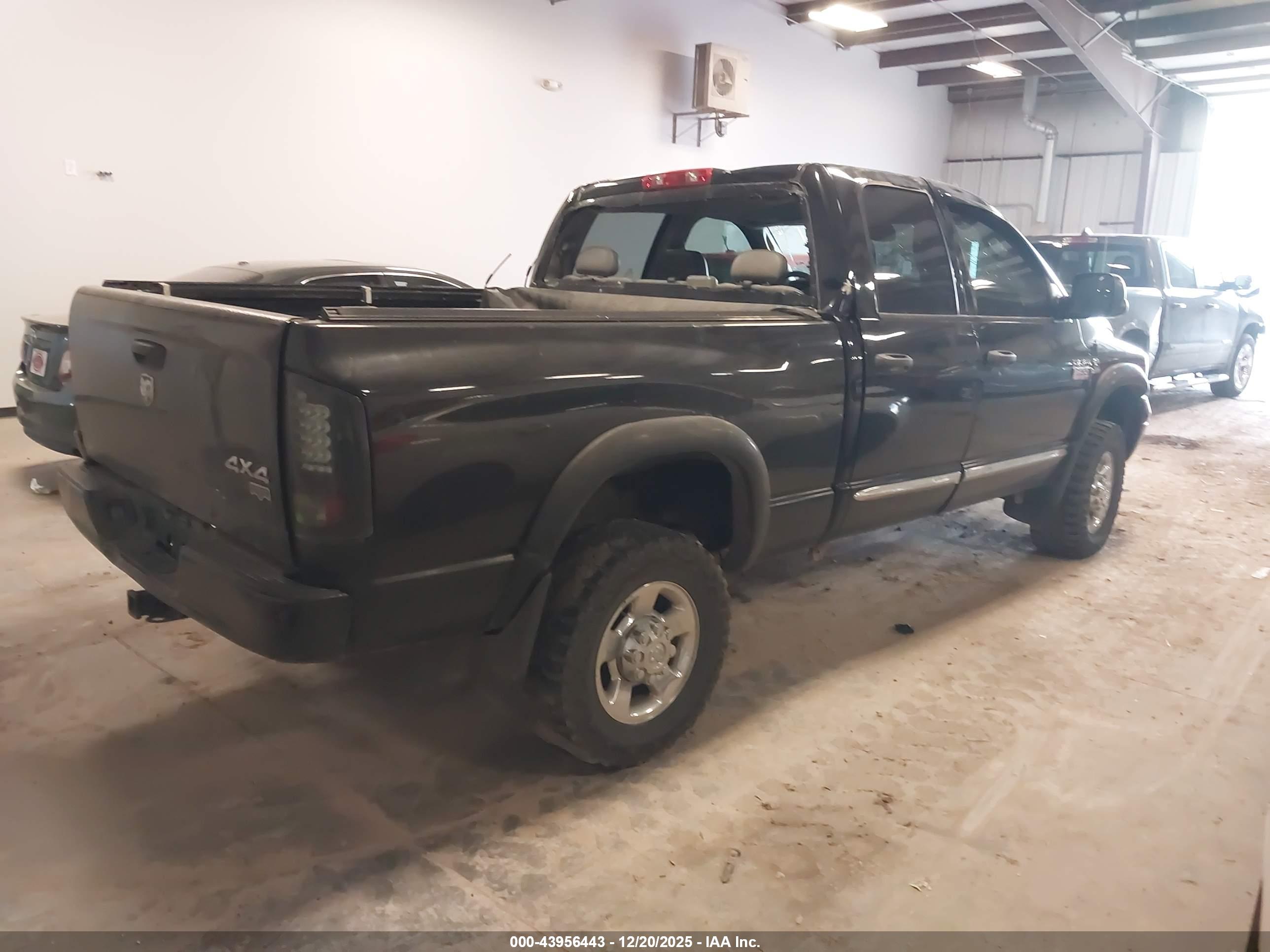 DODGE RAM image 4