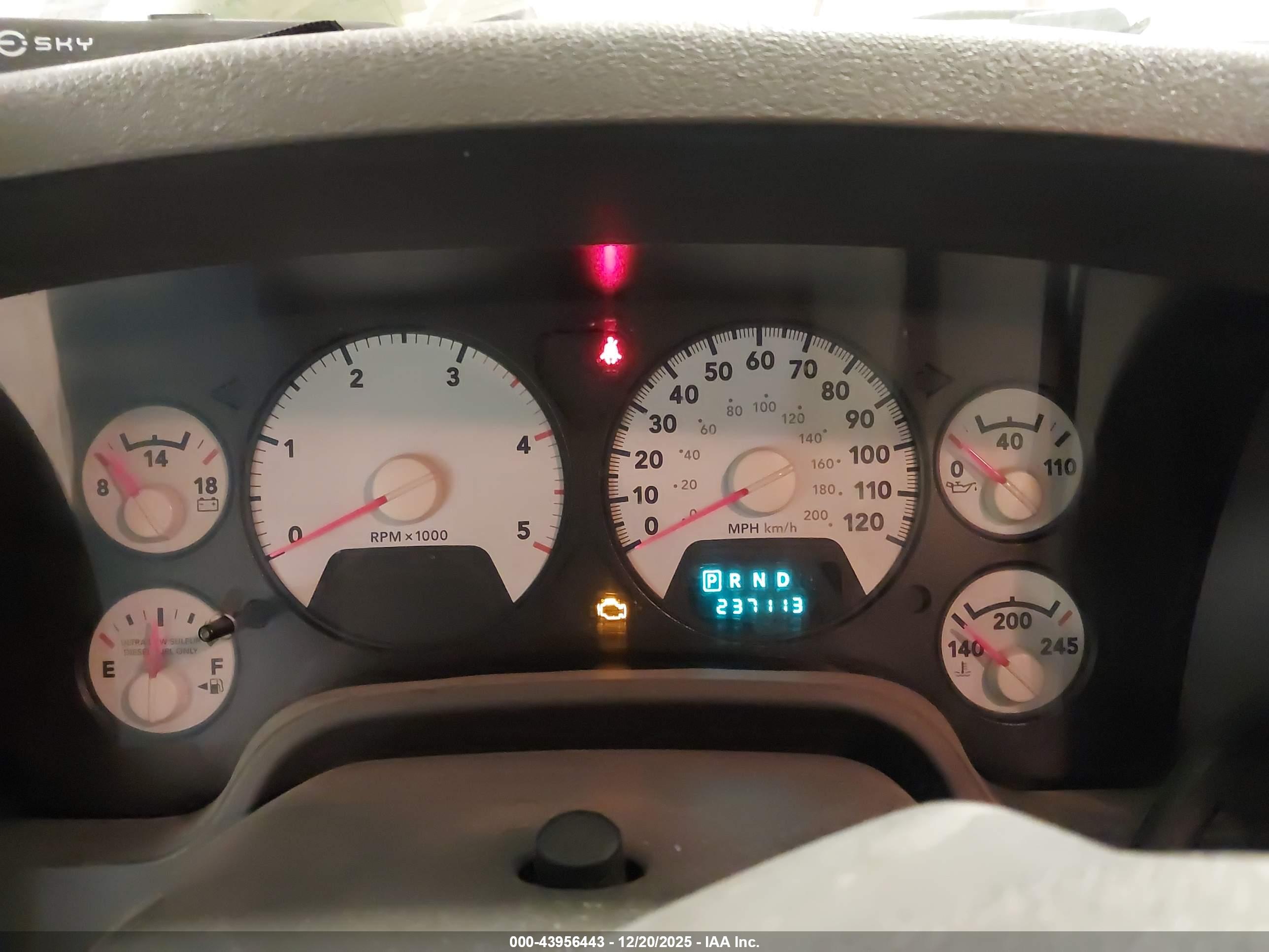 DODGE RAM image 7