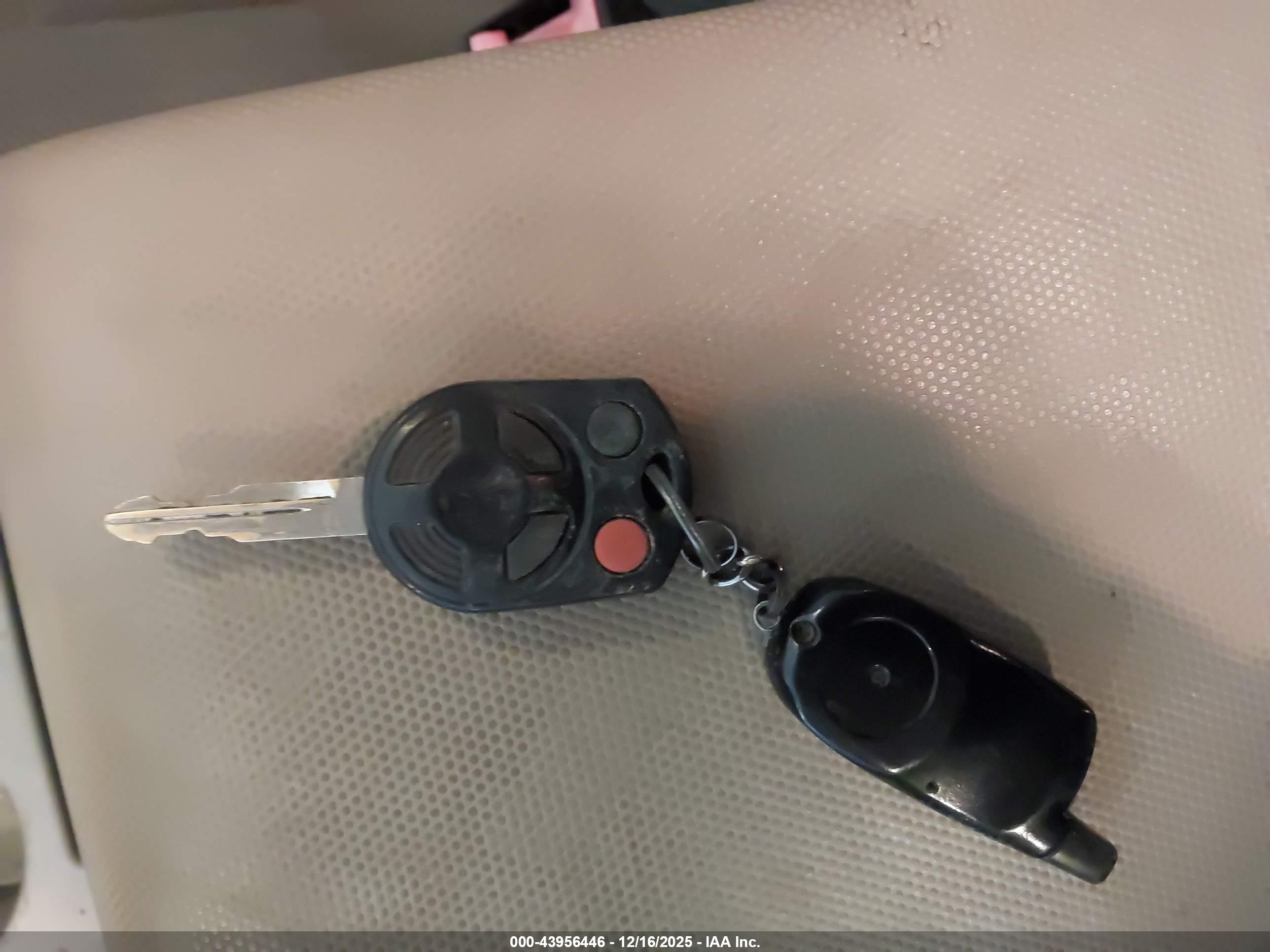 FORD ESCAPE image 11