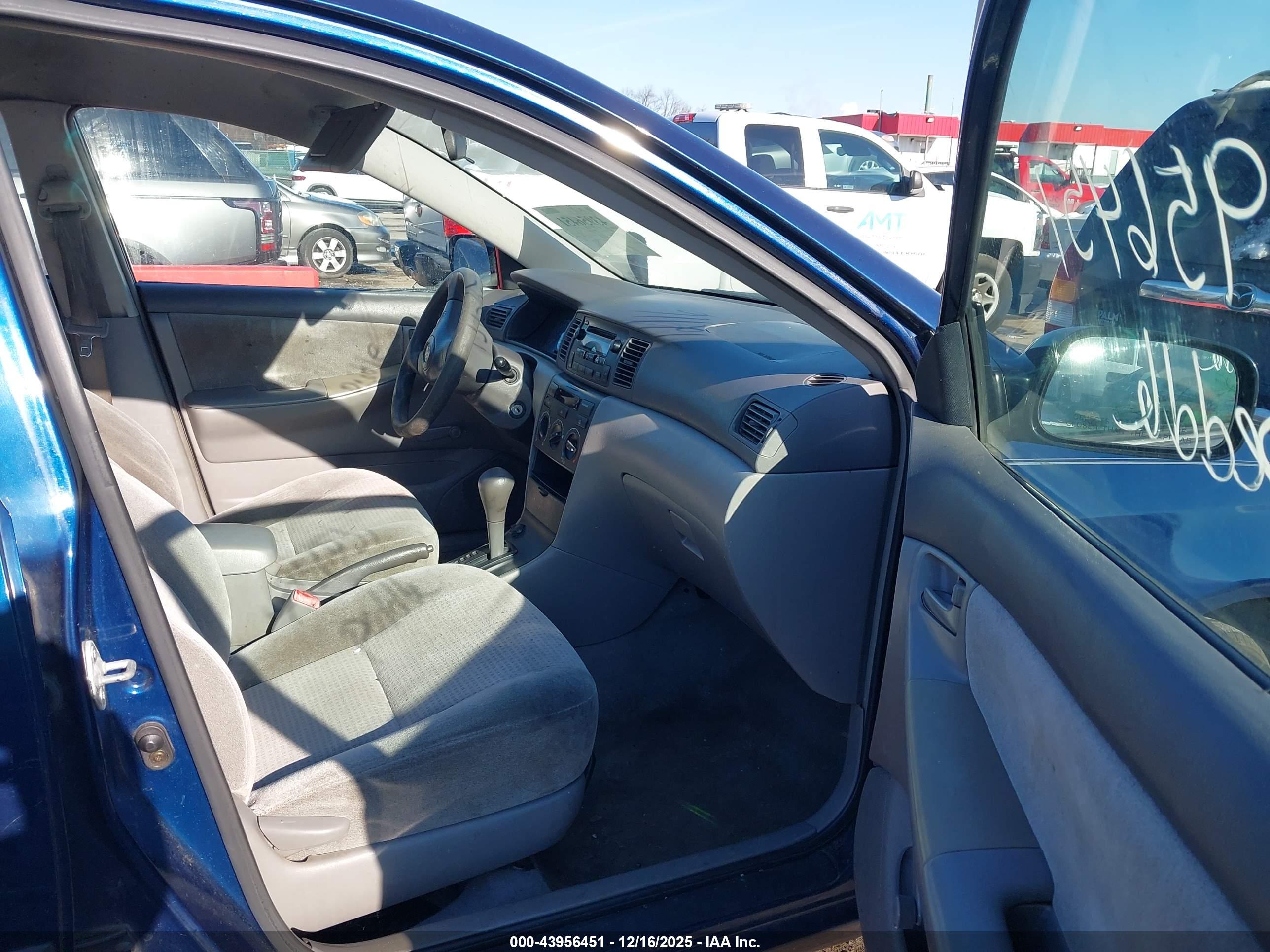 TOYOTA COROLLA image 5