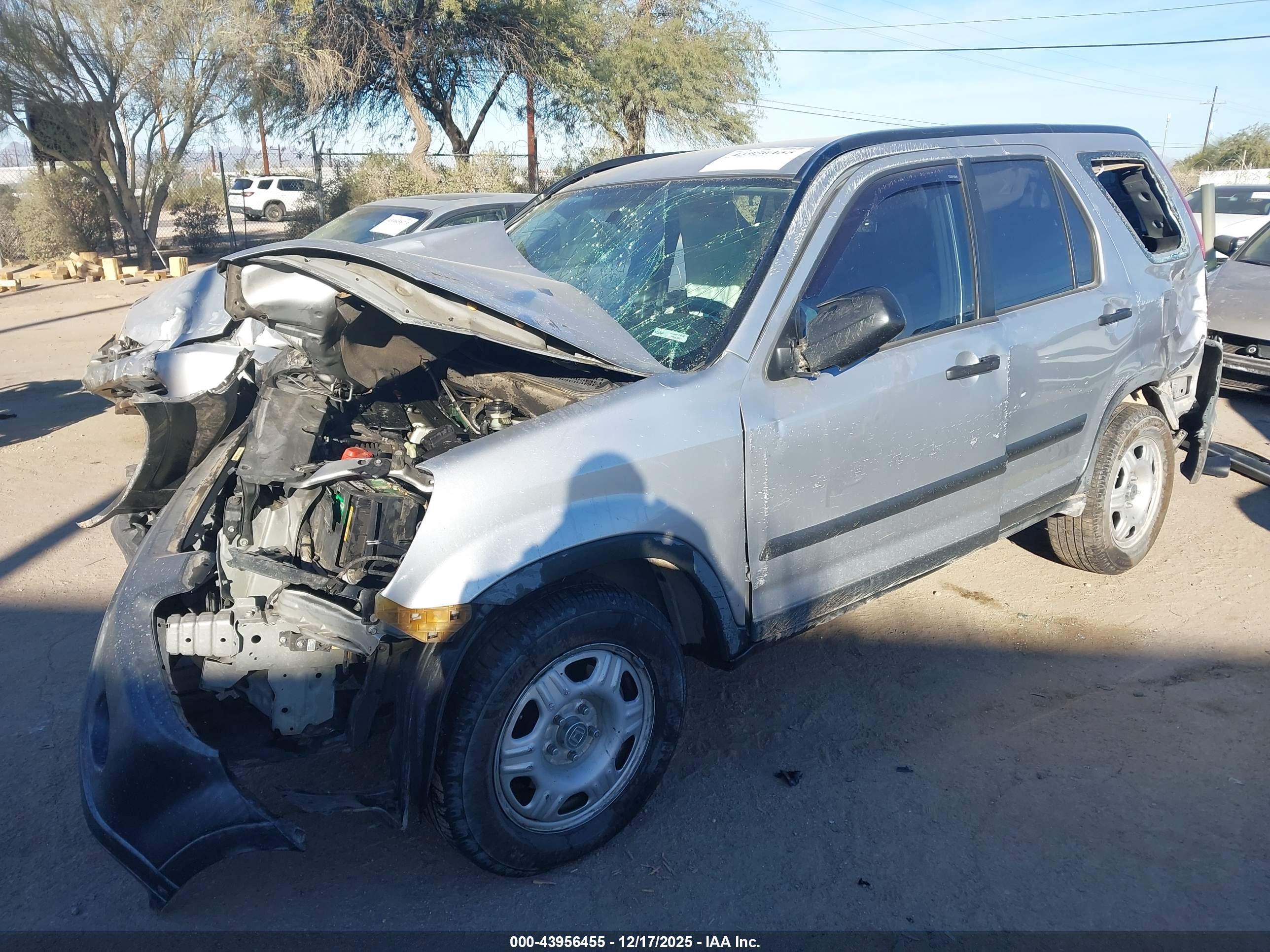 HONDA CR-V image 2