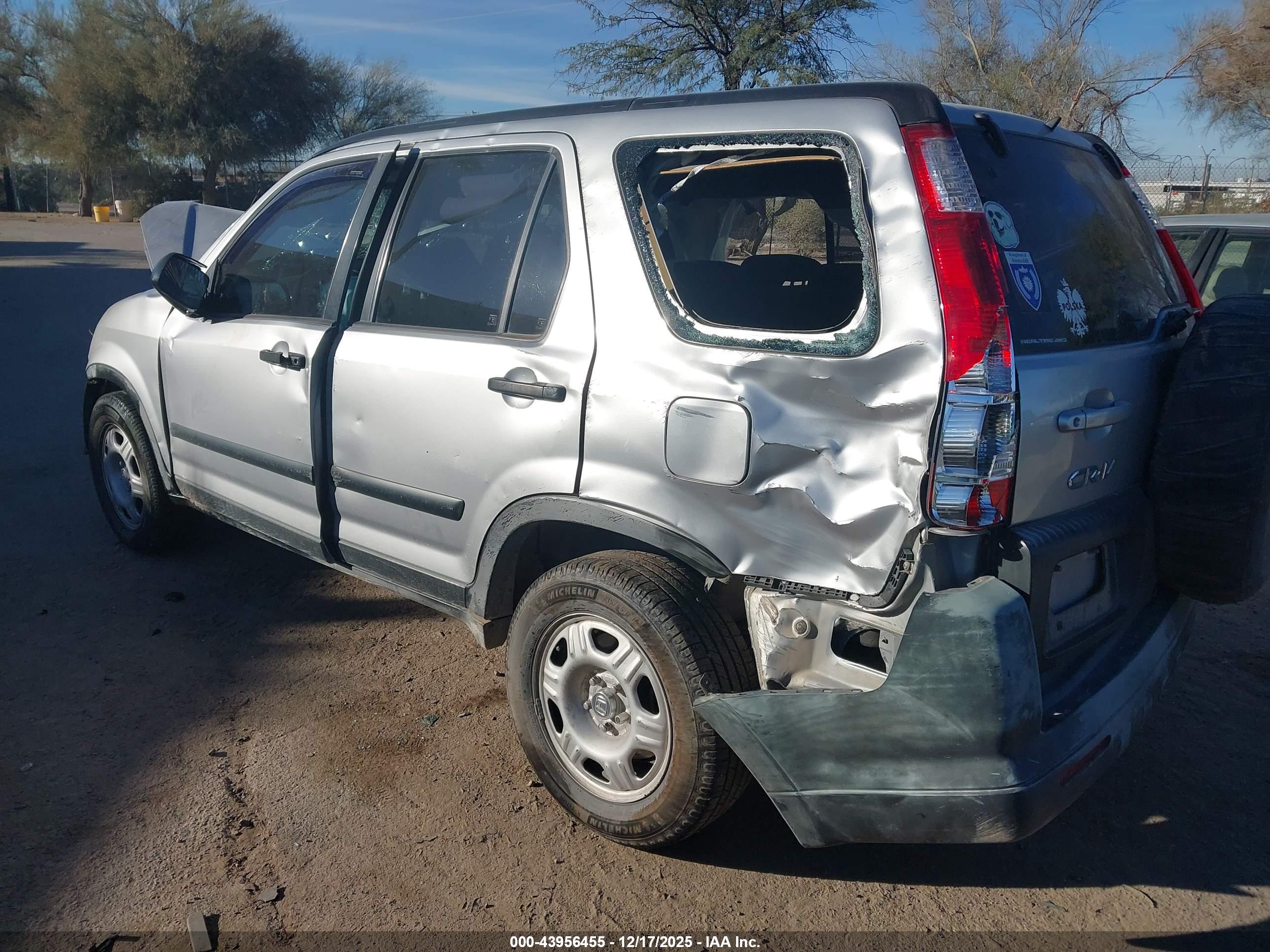 HONDA CR-V image 3