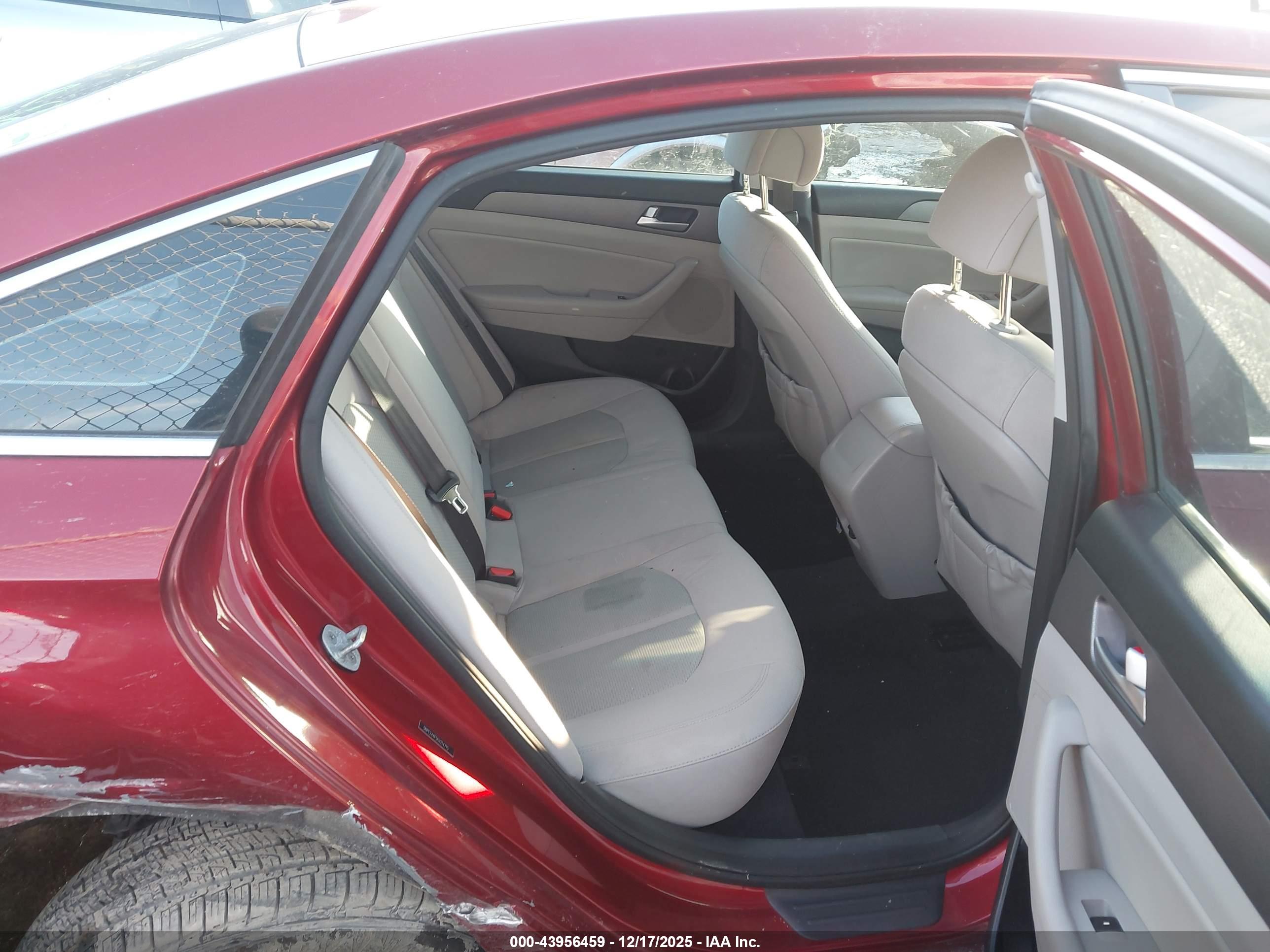 HYUNDAI SONATA image 8