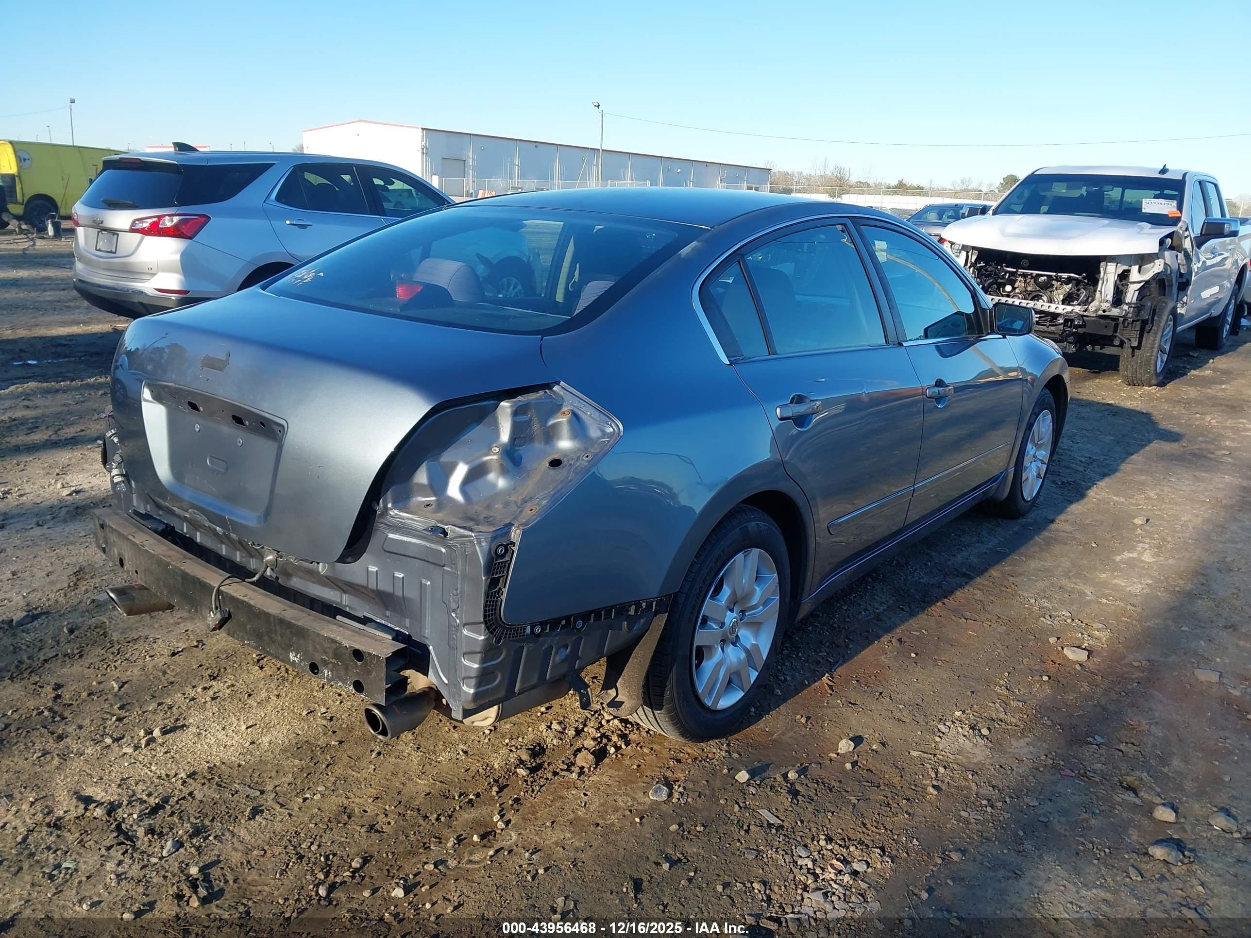 NISSAN ALTIMA image 4