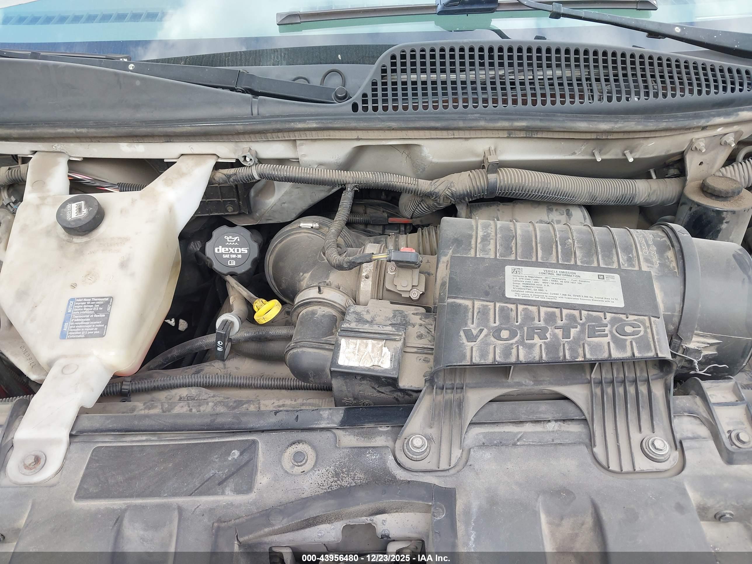 GMC SAVANA image 10