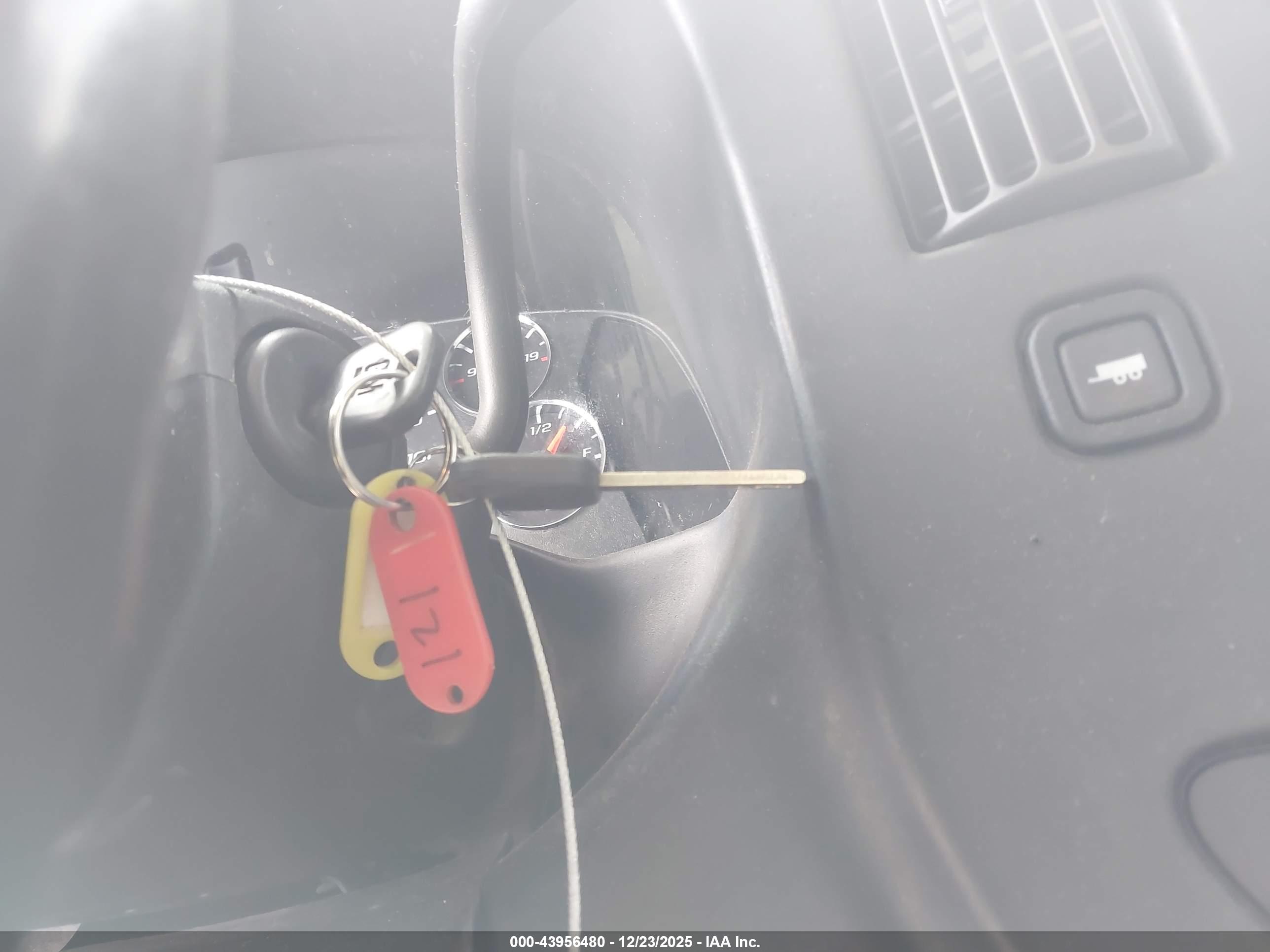 GMC SAVANA image 11