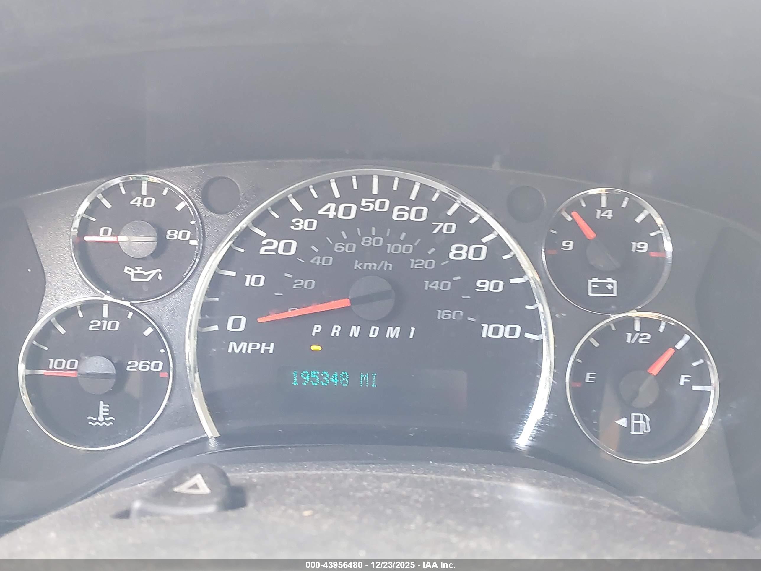 GMC SAVANA image 6