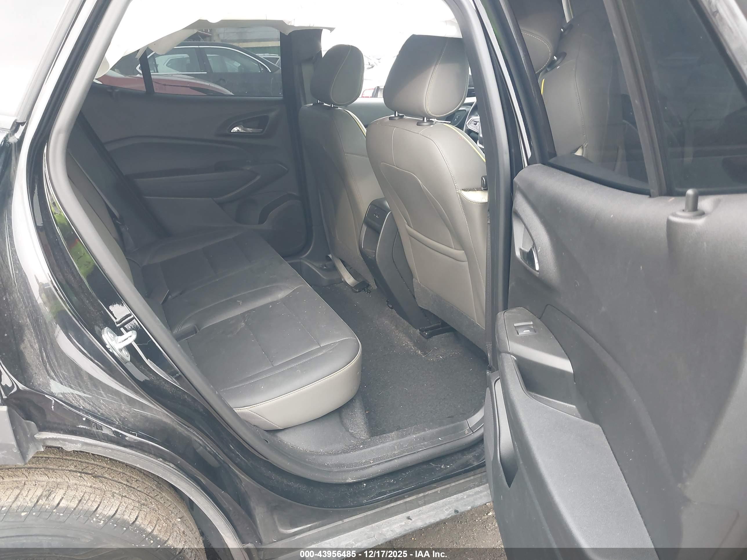 CHEVROLET TRAX image 8
