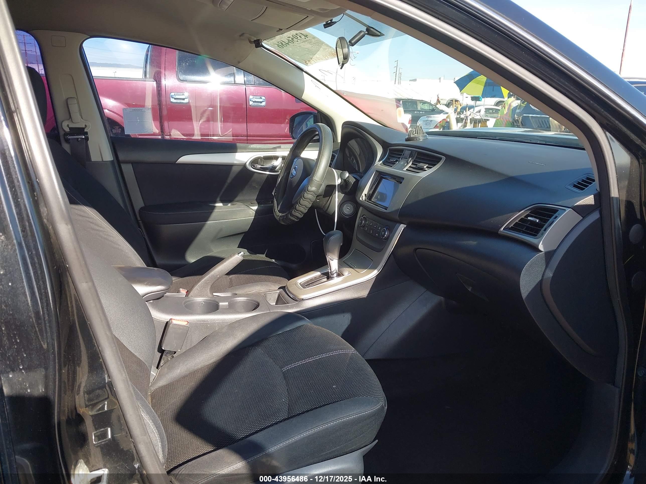 NISSAN SENTRA image 5