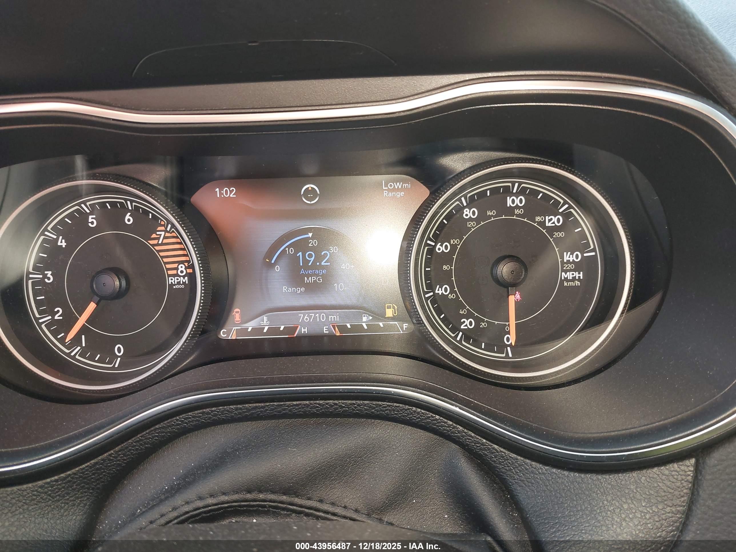JEEP CHEROKEE image 7