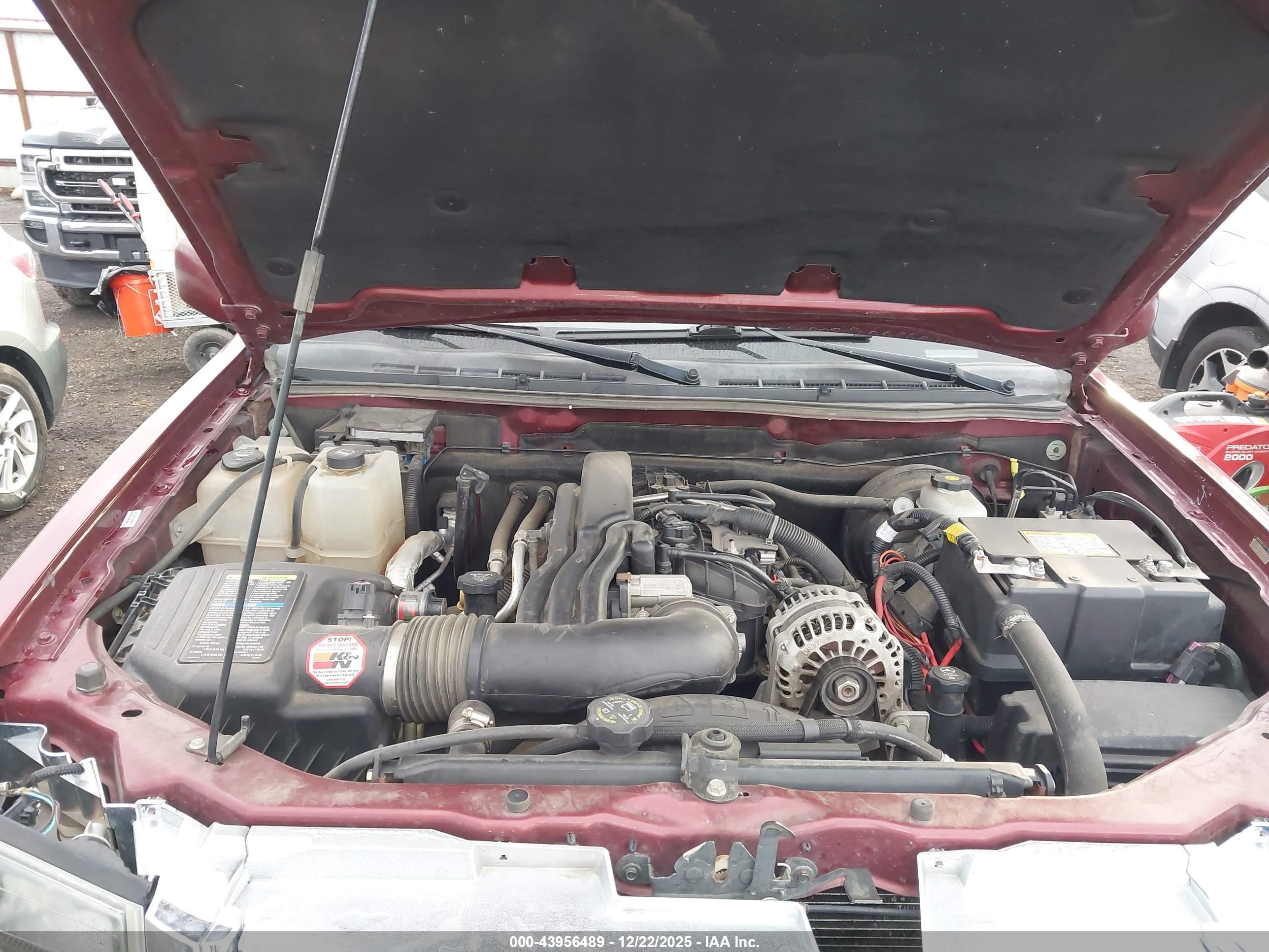 CHEVROLET COLORADO image 10