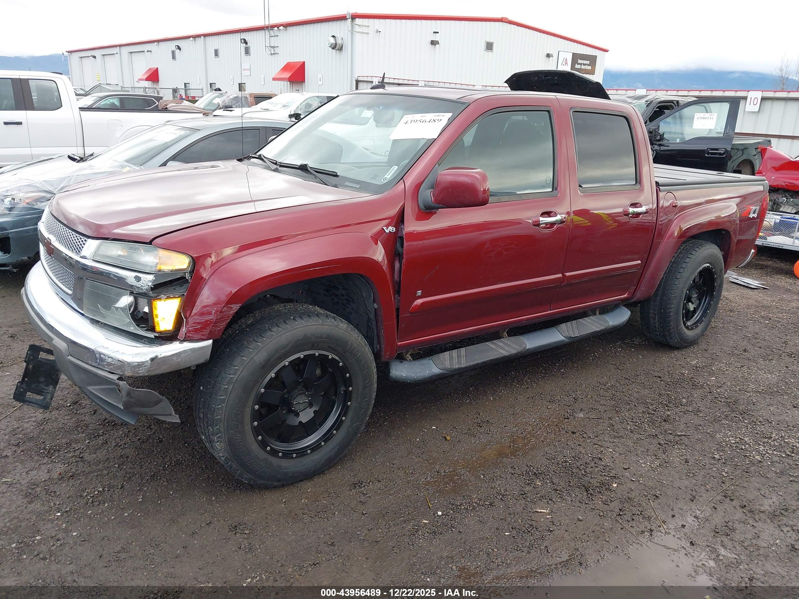 CHEVROLET COLORADO image 2