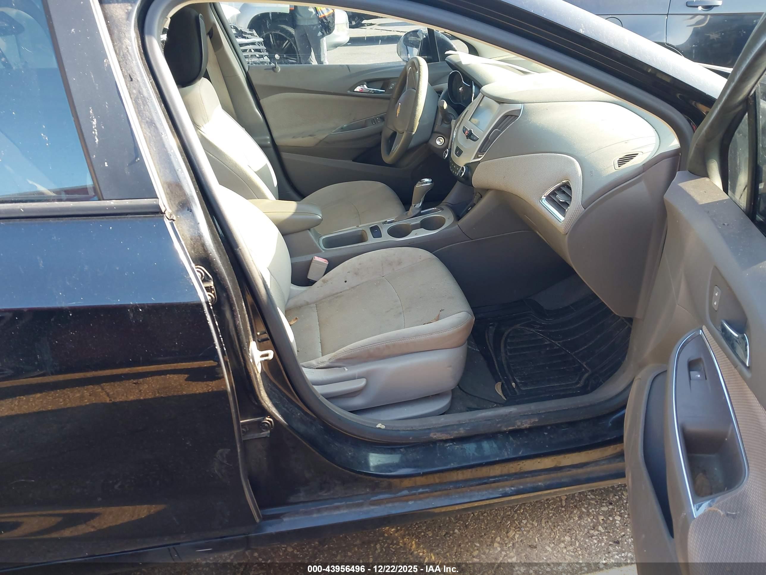 CHEVROLET CRUZE image 5