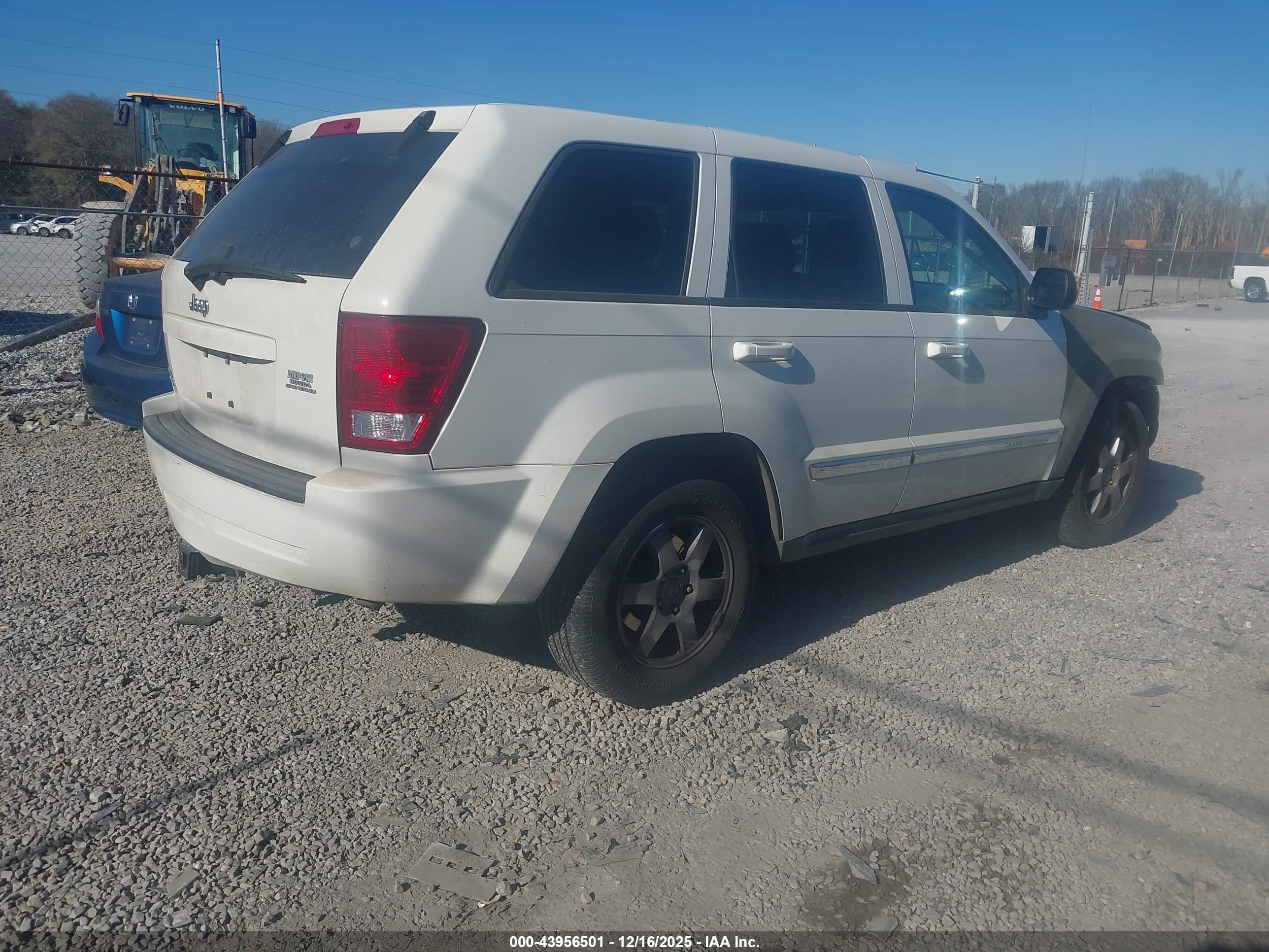JEEP GRAND image 4