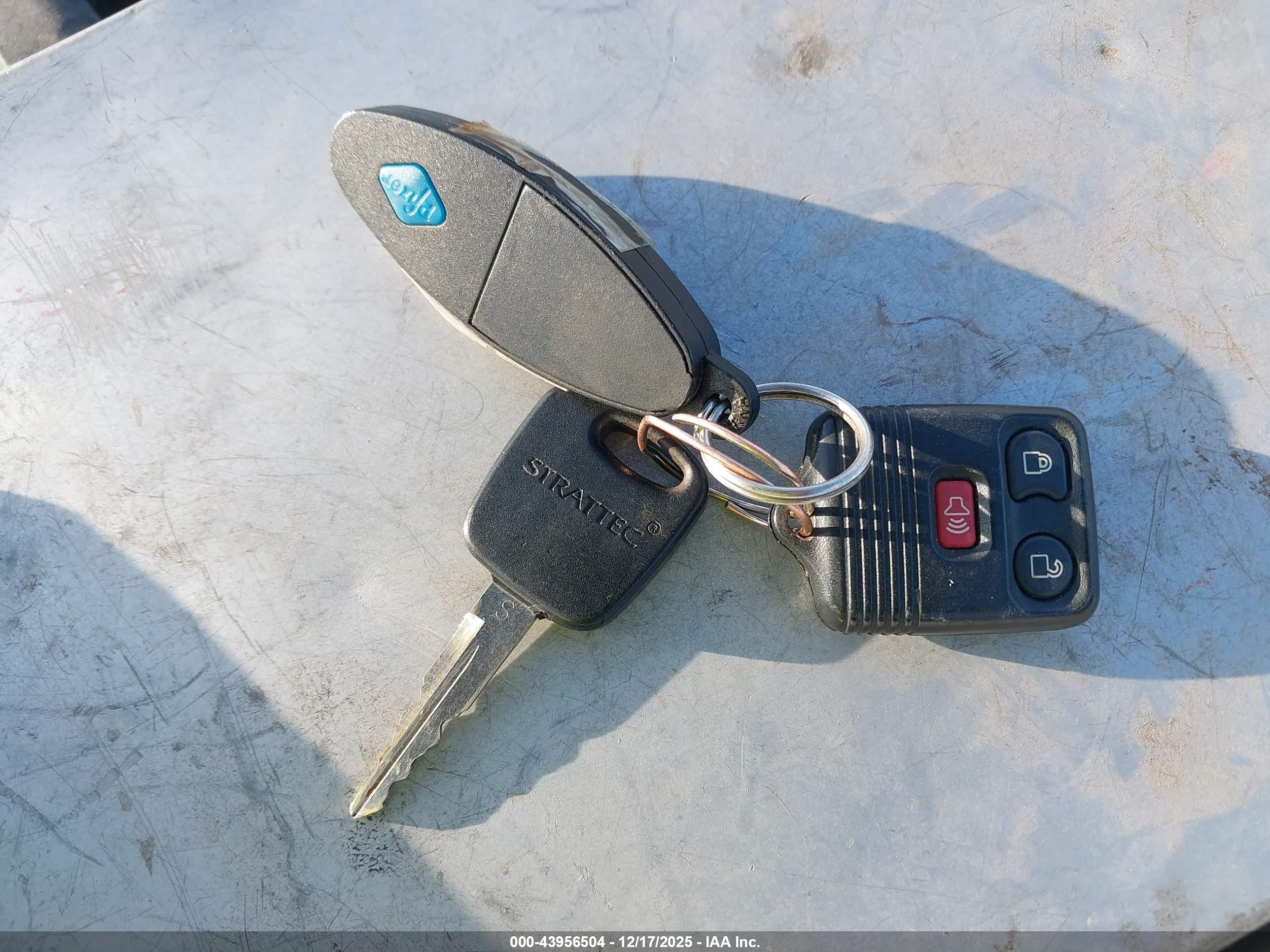 FORD EXPEDITION image 11