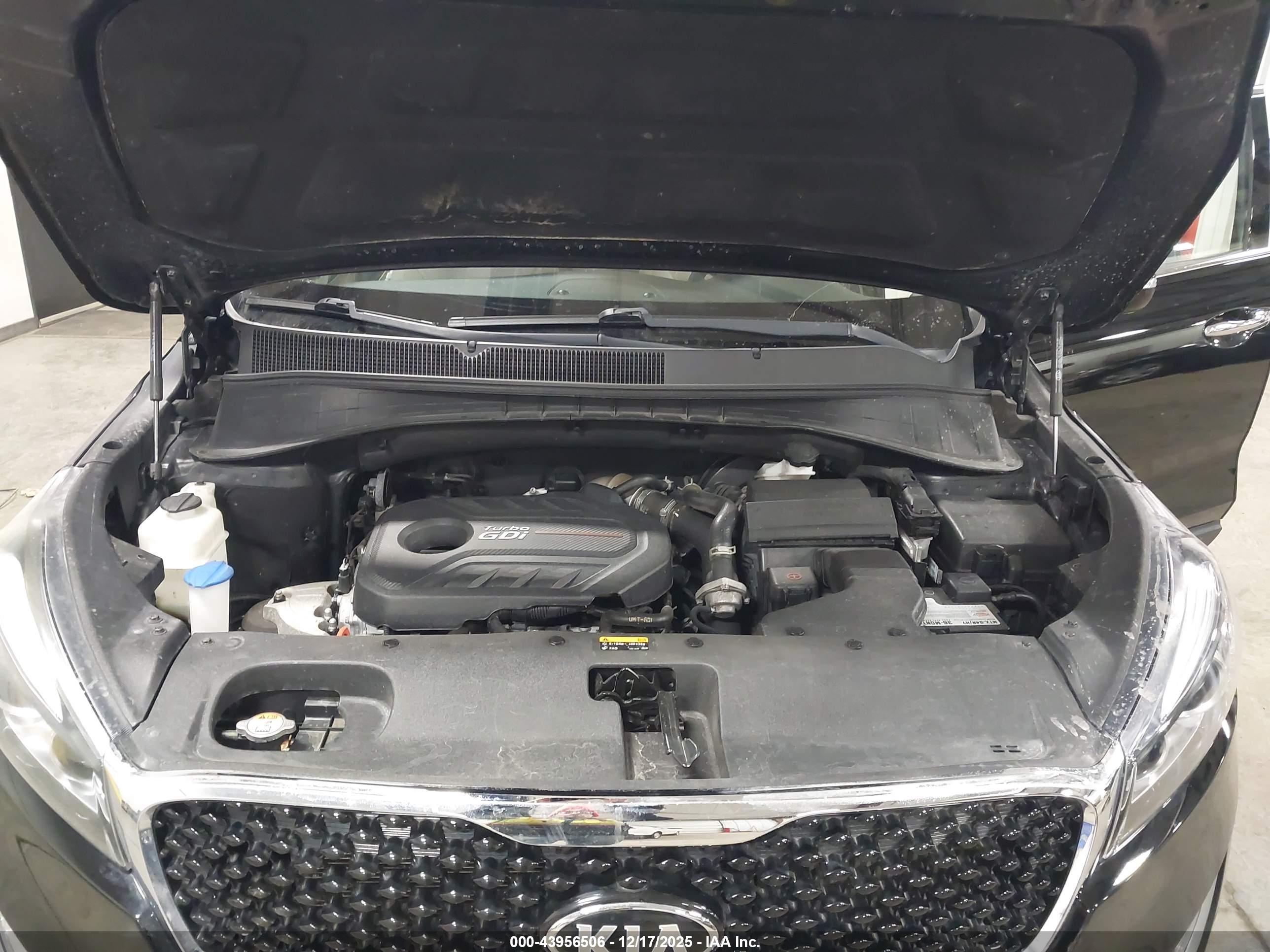 KIA SORENTO image 10