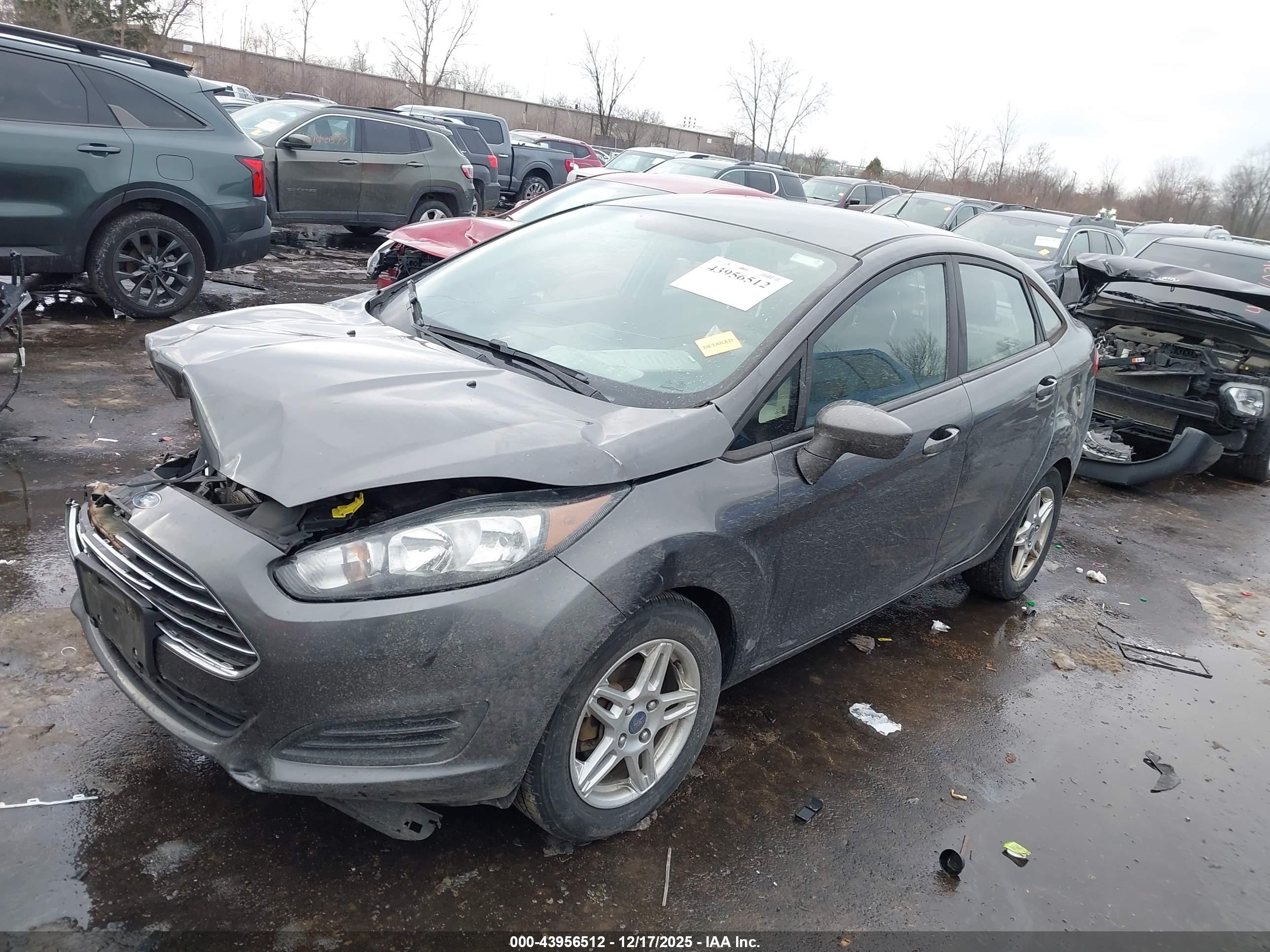 FORD FIESTA image 2