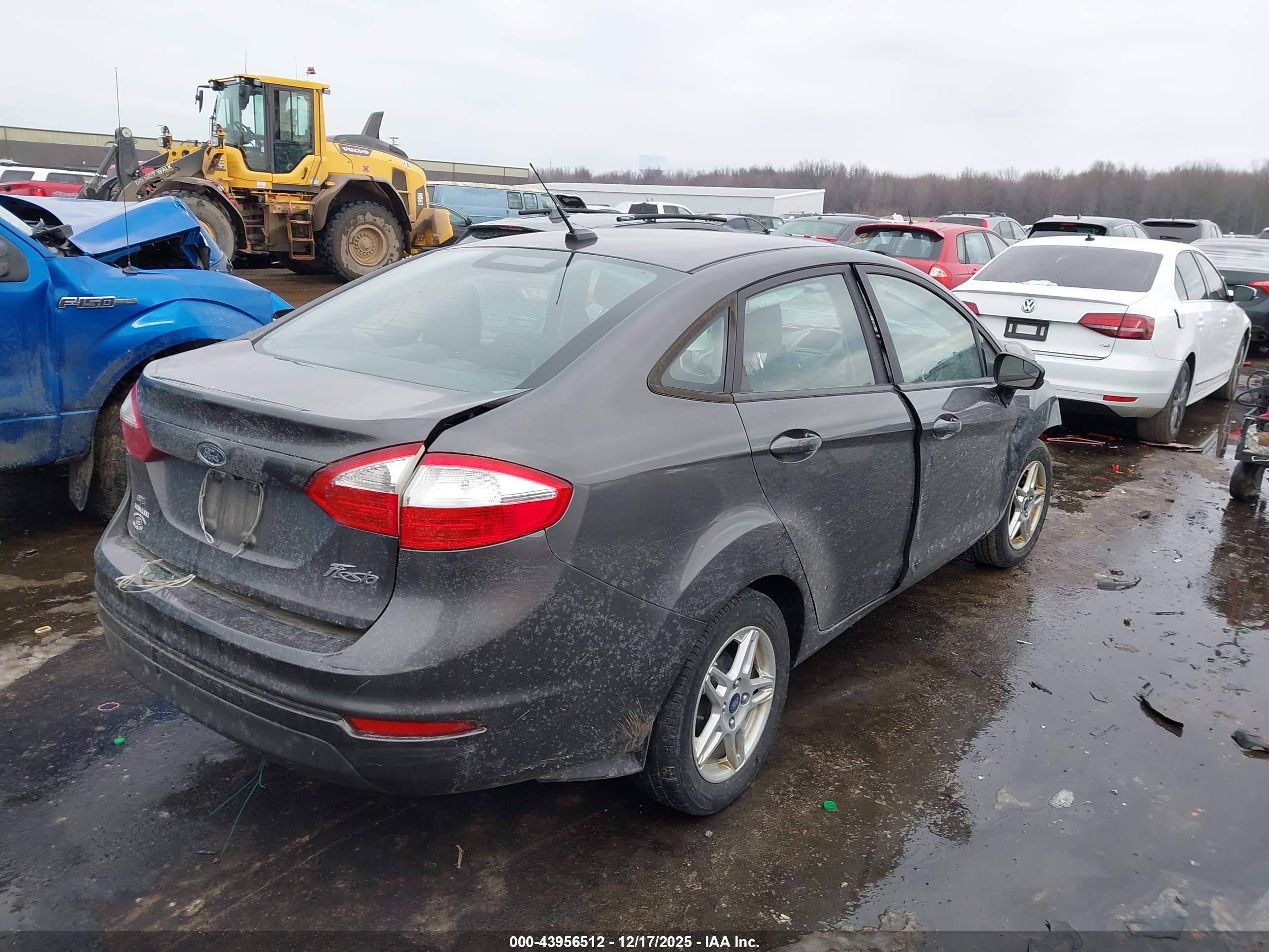 FORD FIESTA image 4