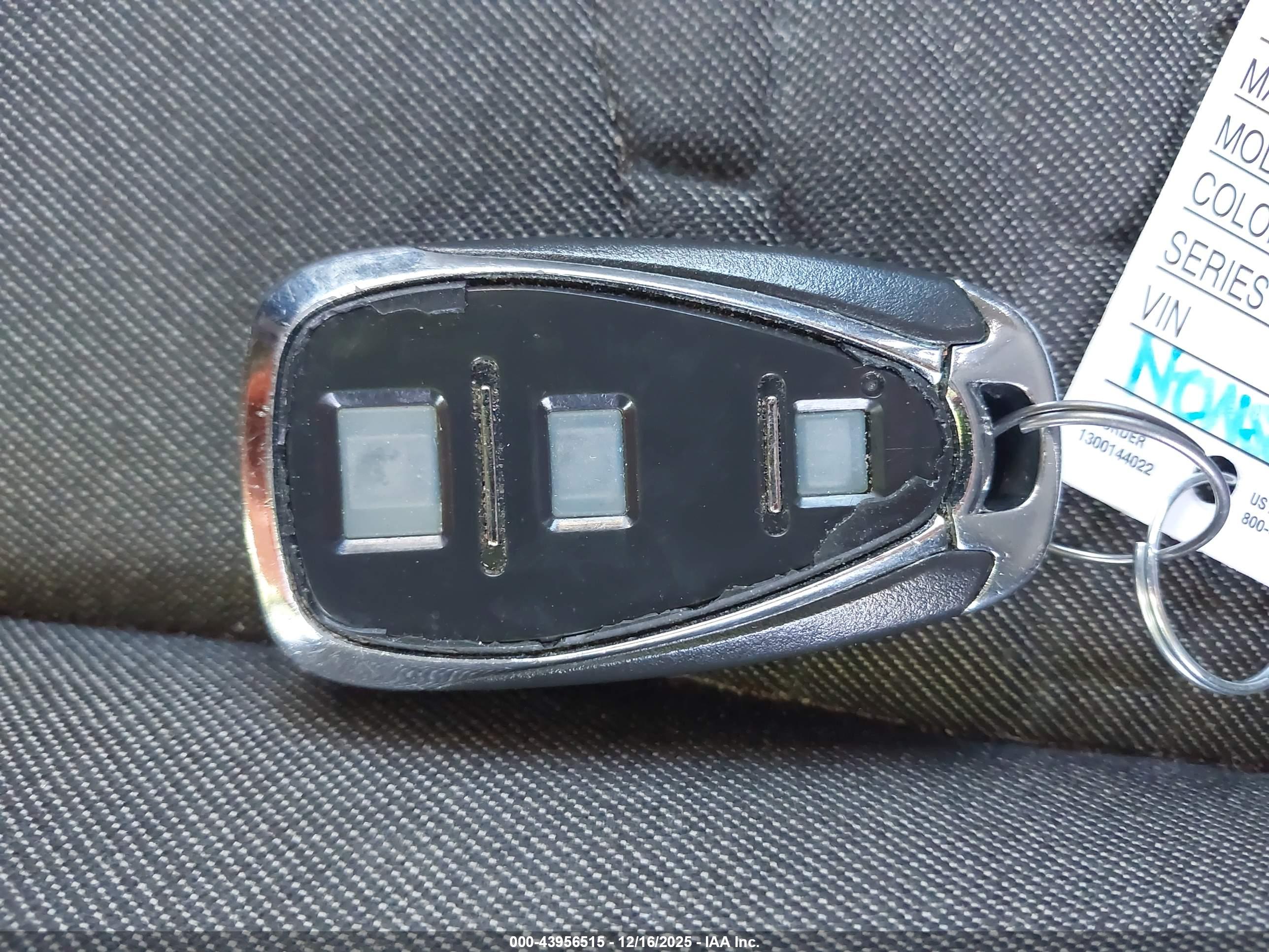 CHEVROLET EQUINOX image 11