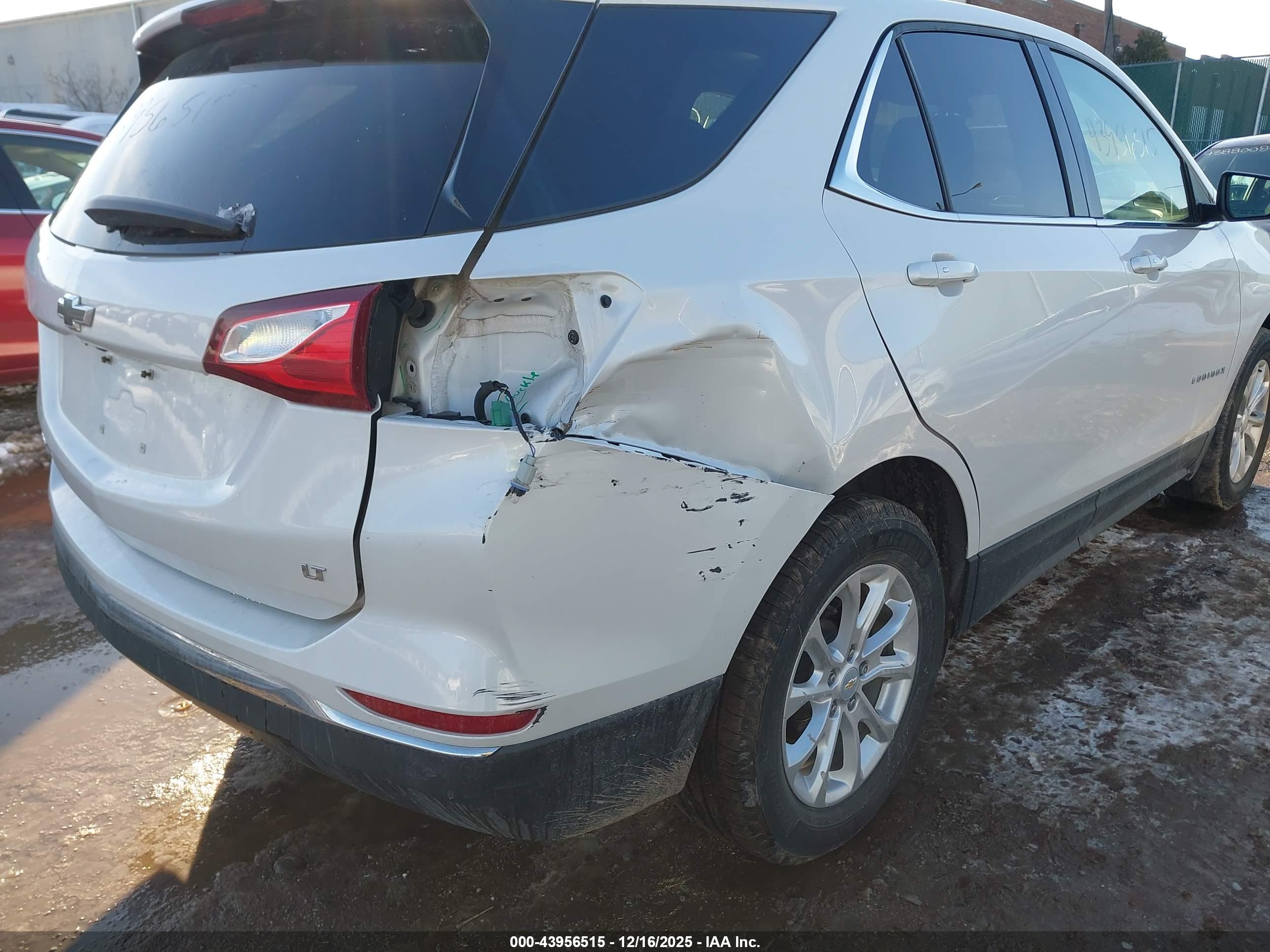 CHEVROLET EQUINOX image 6
