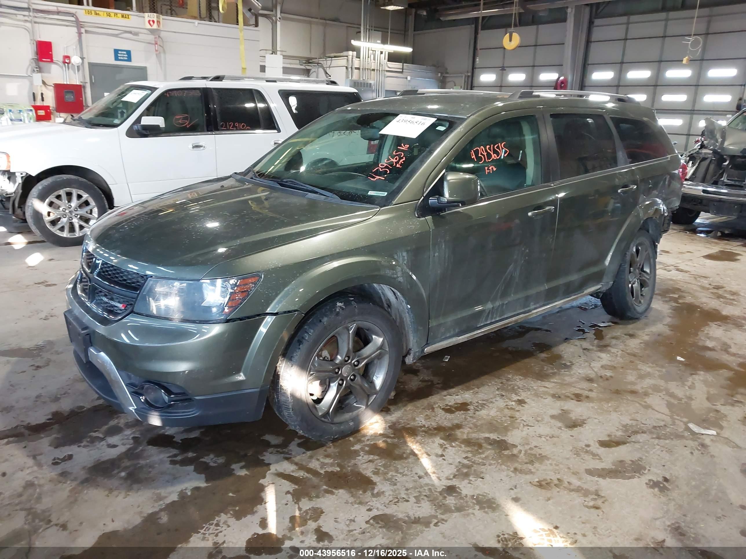 DODGE JOURNEY image 2