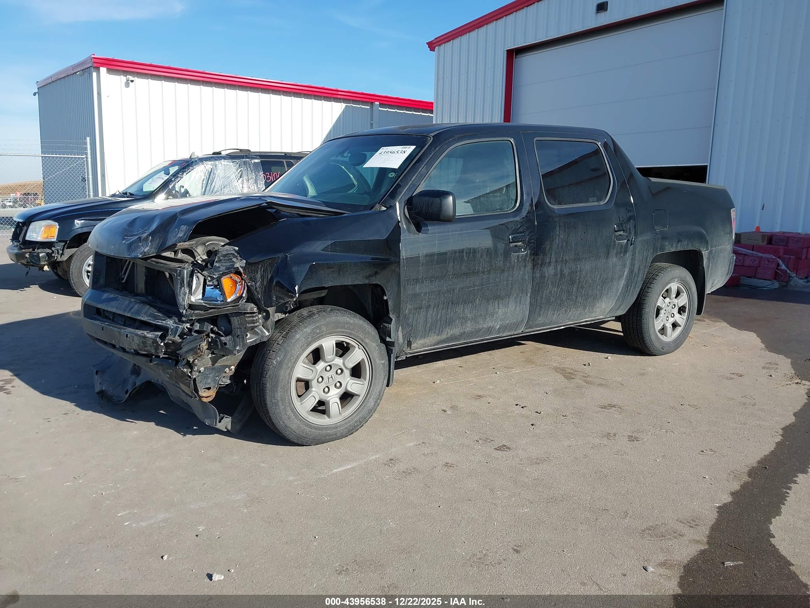 HONDA RIDGELINE image 2