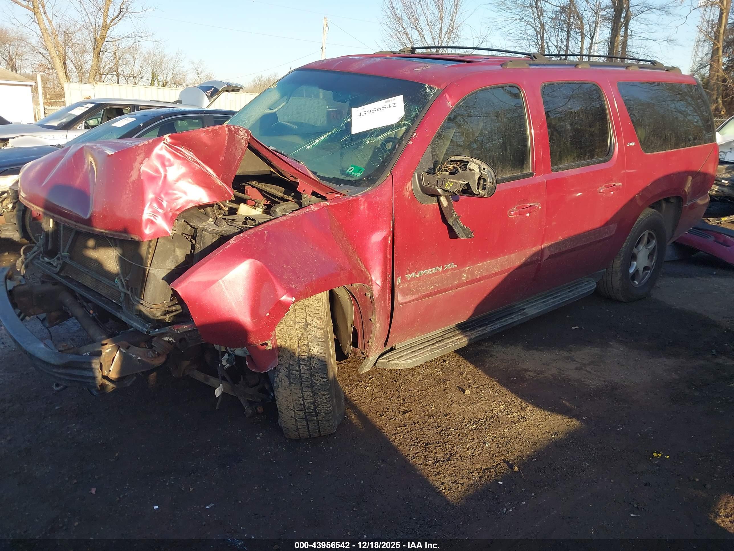 GMC YUKON image 2