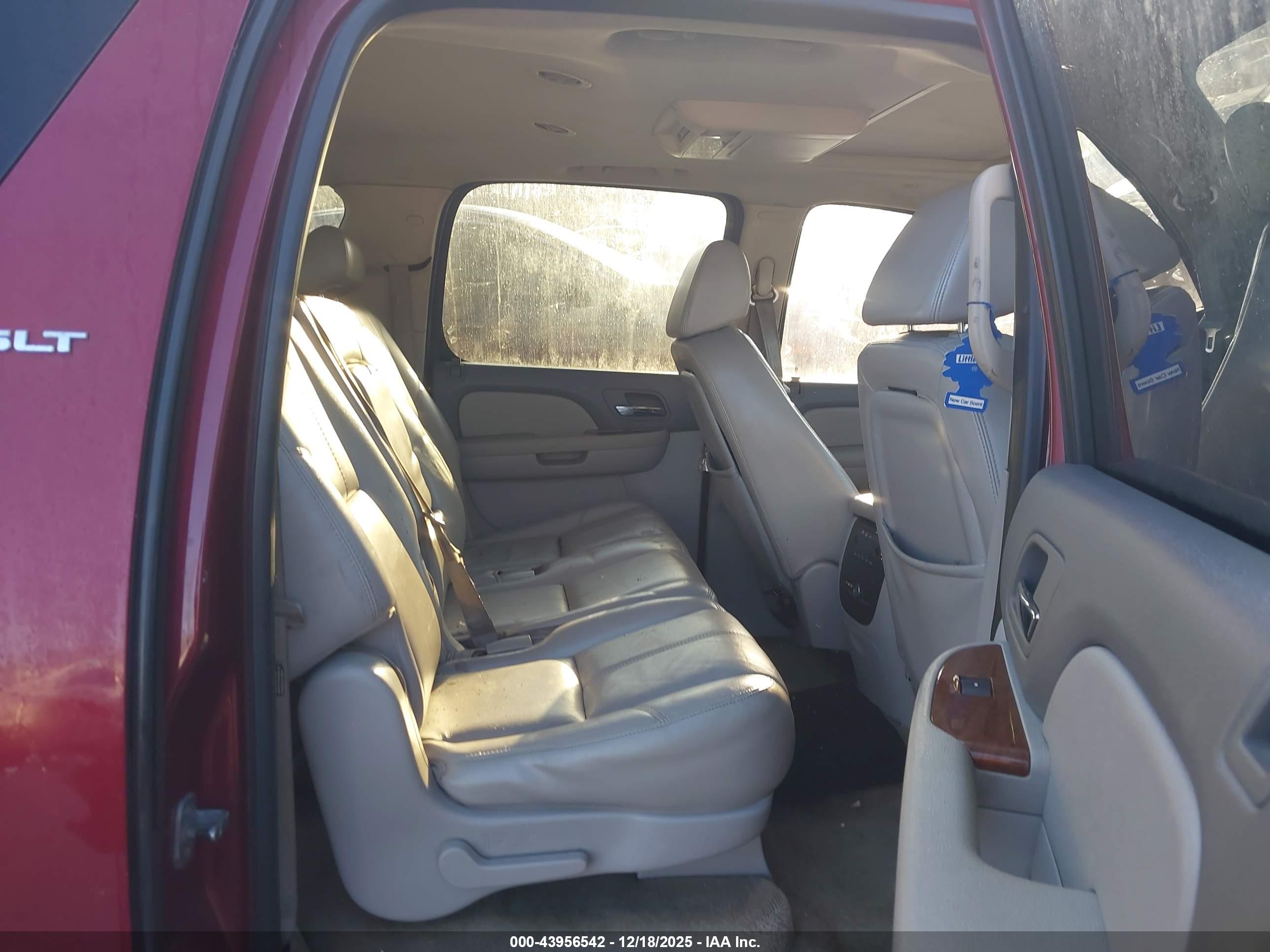 GMC YUKON image 8