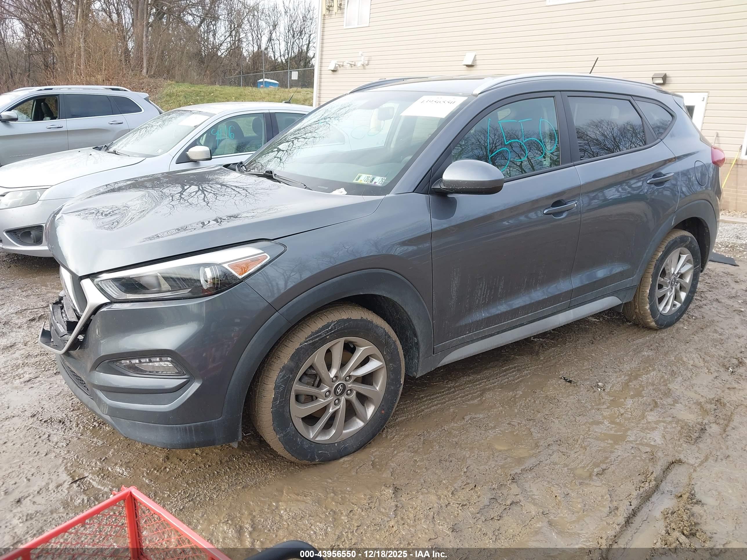HYUNDAI TUCSON image 2