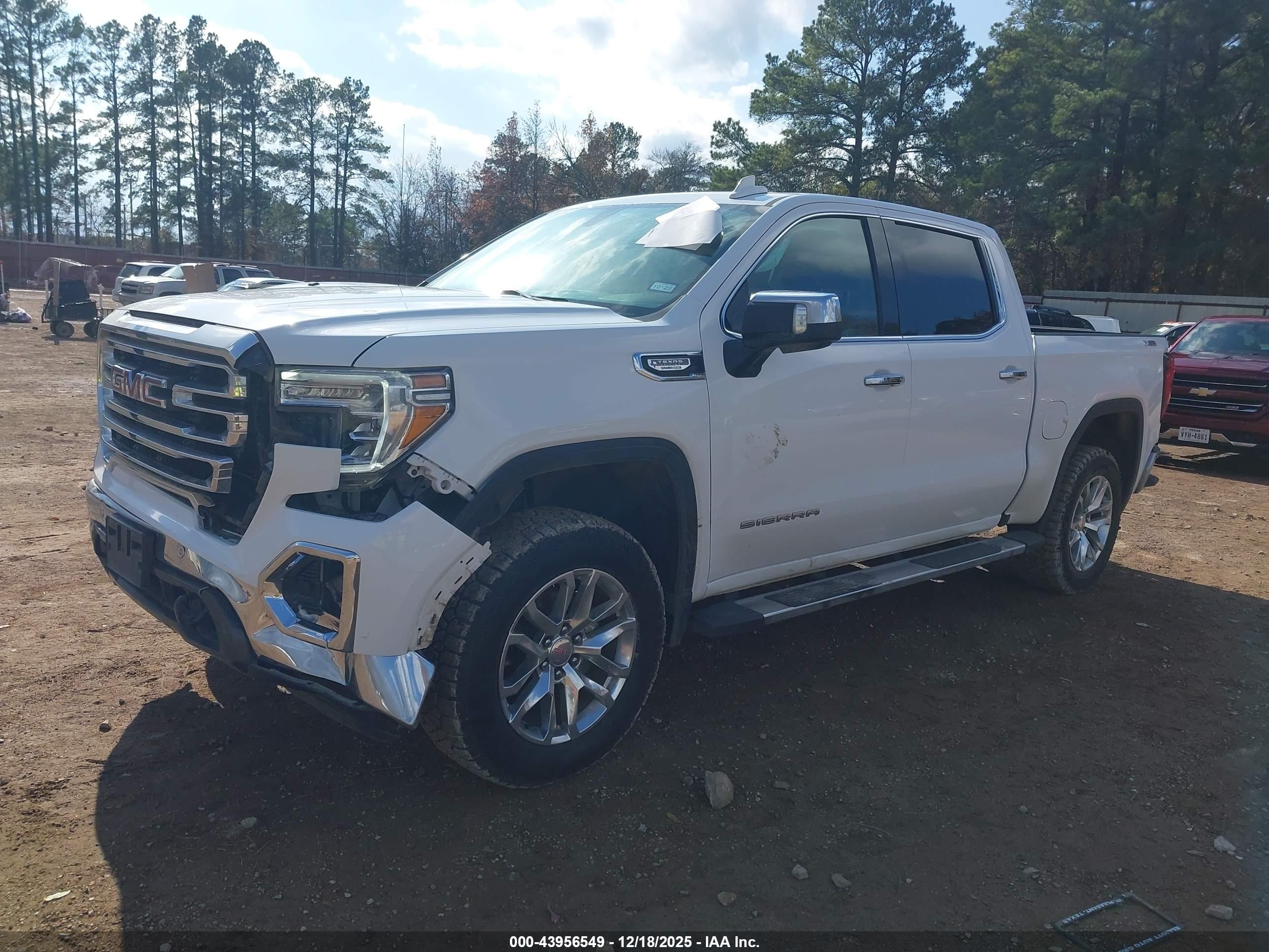 GMC SIERRA image 2