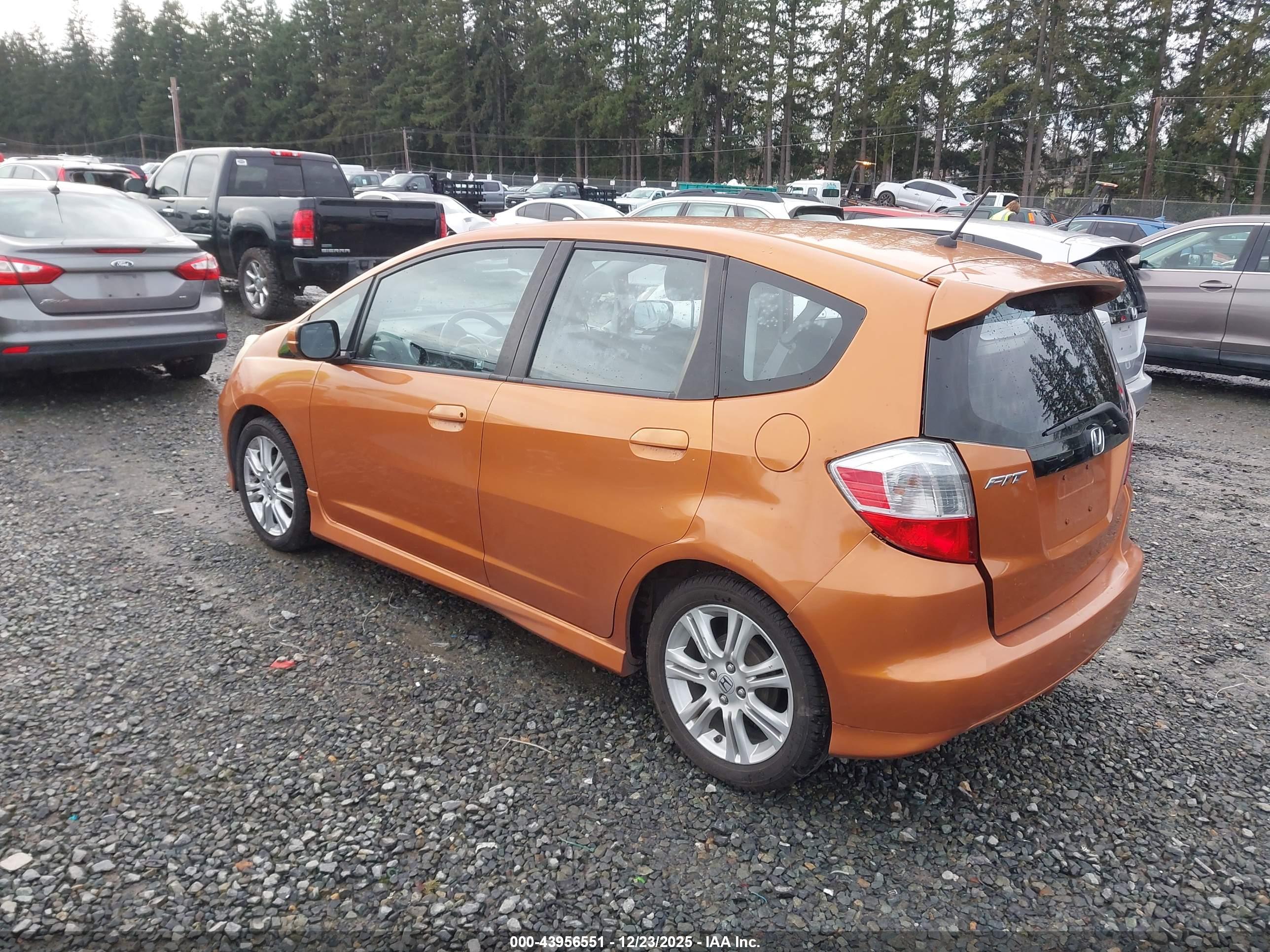 HONDA FIT image 3