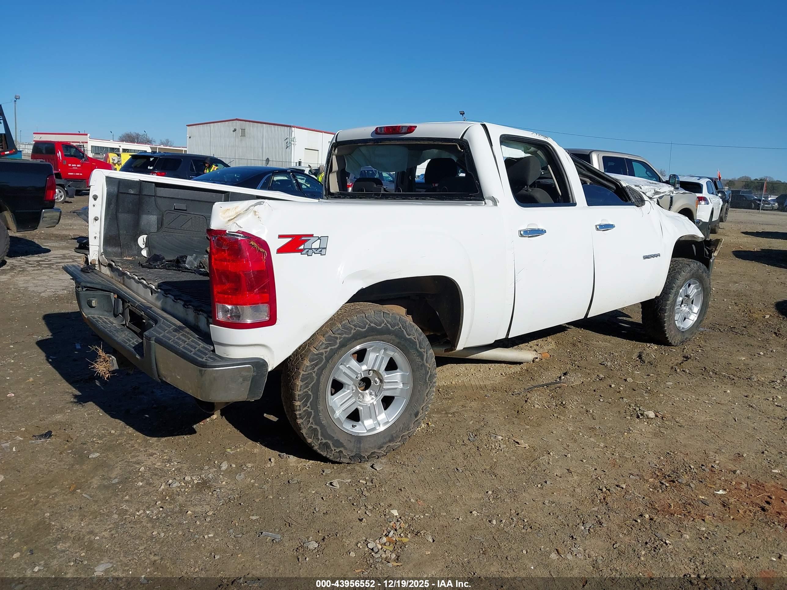 GMC SIERRA image 4