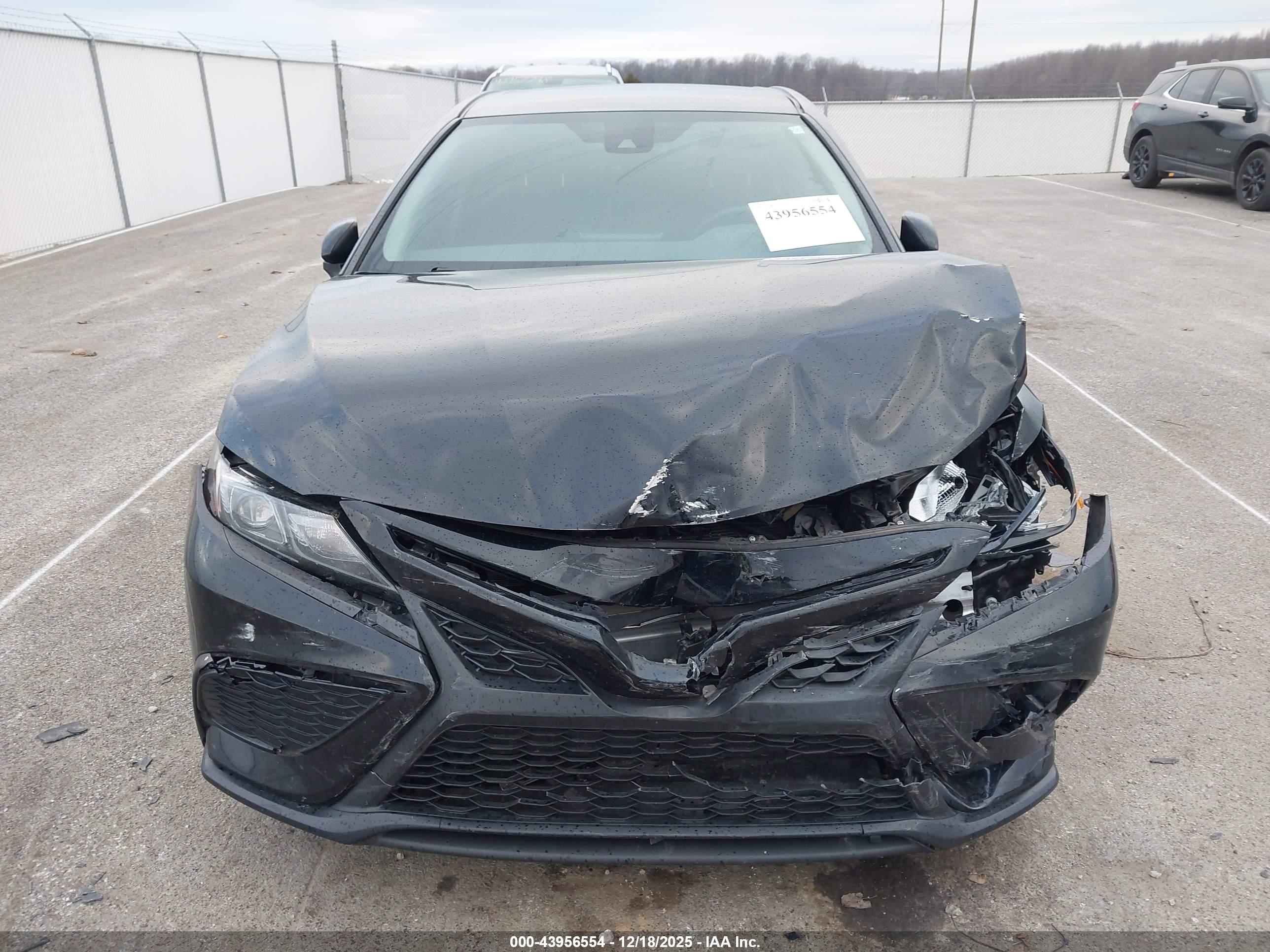 TOYOTA CAMRY image 6