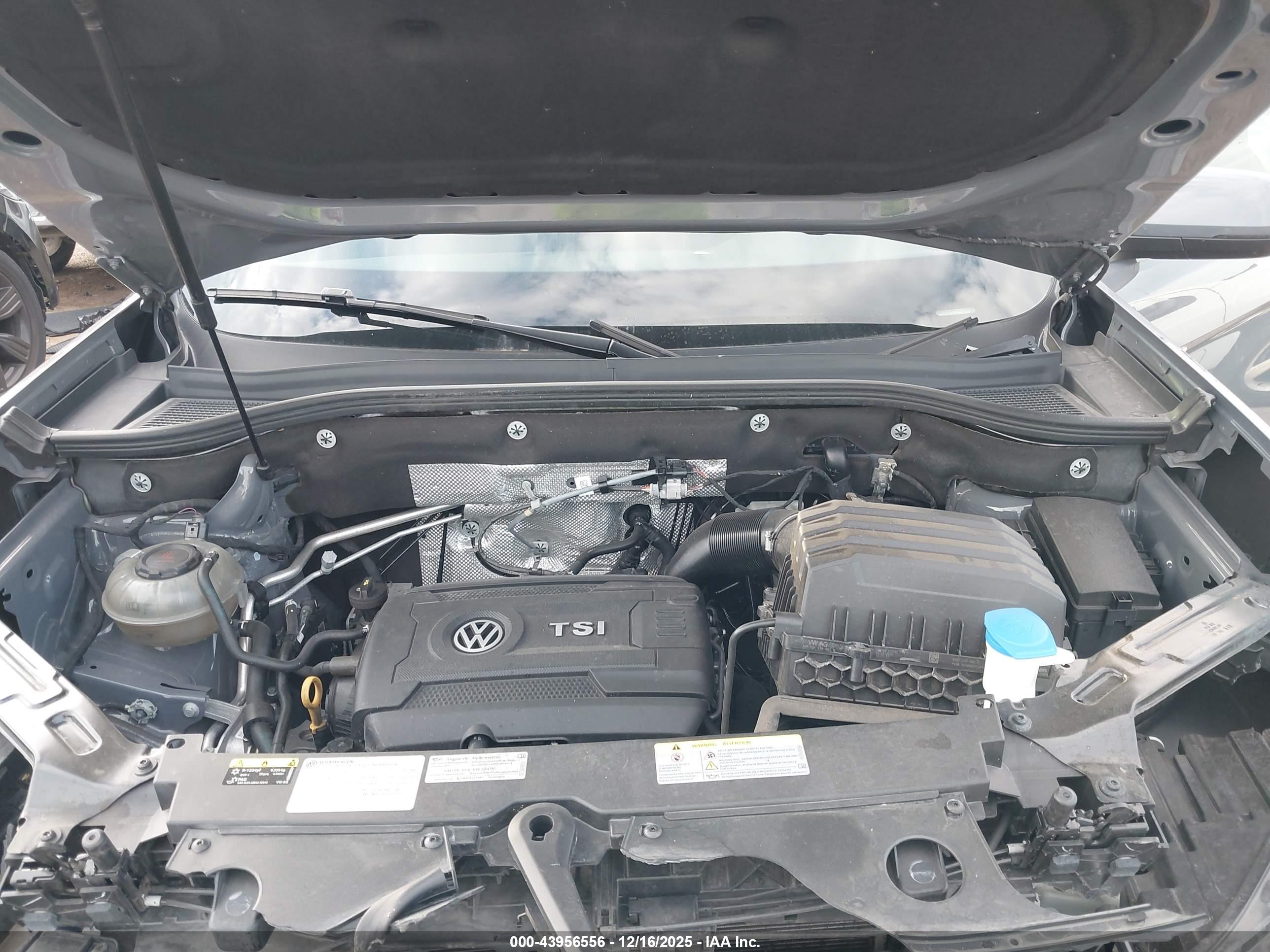 VOLKSWAGEN ATLAS image 10