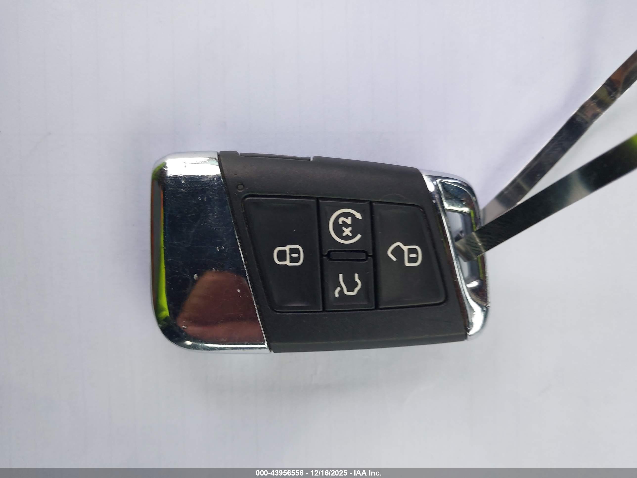 VOLKSWAGEN ATLAS image 11