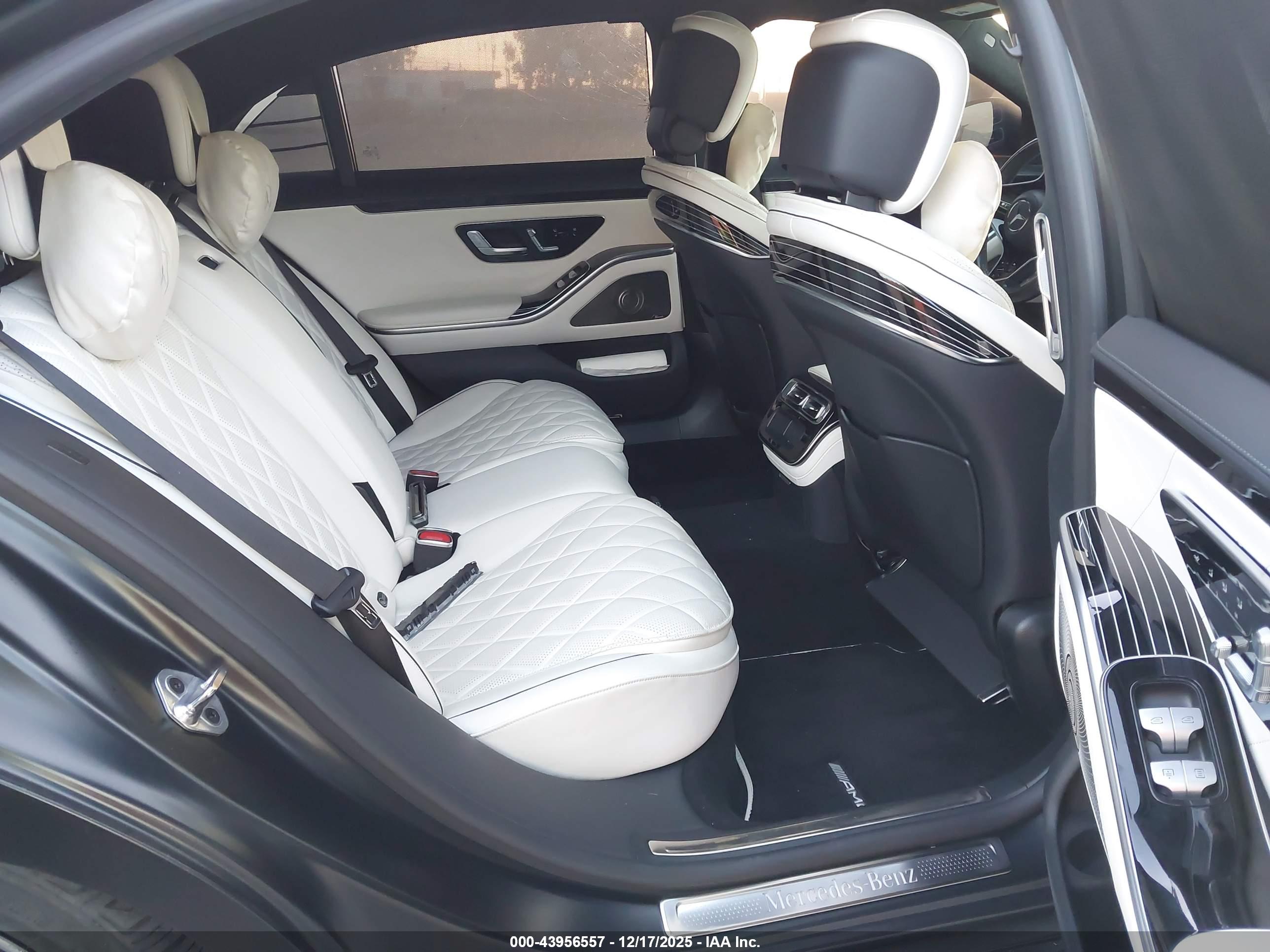 MERCEDES-BENZ S image 8