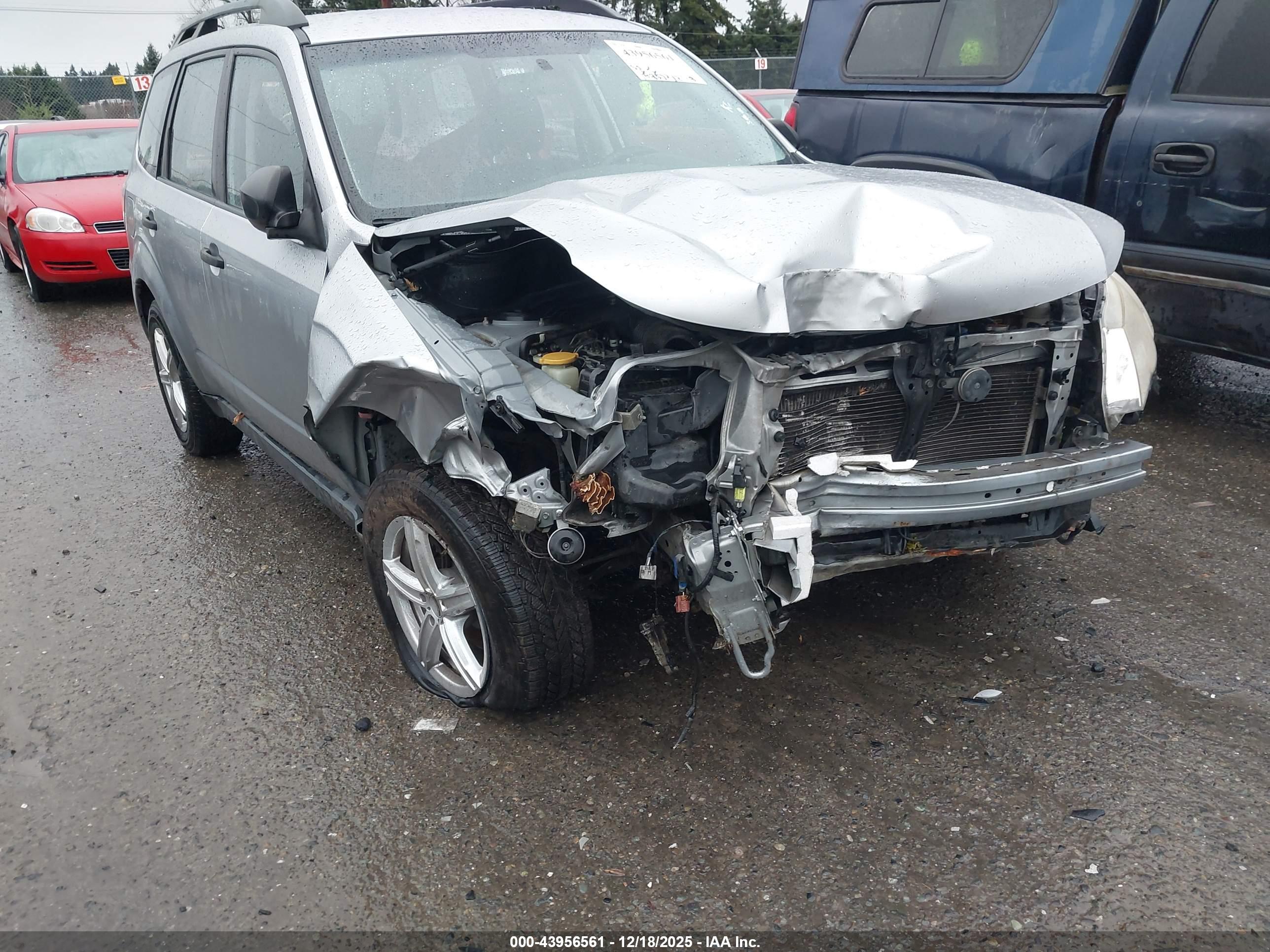 SUBARU FORESTER image 6