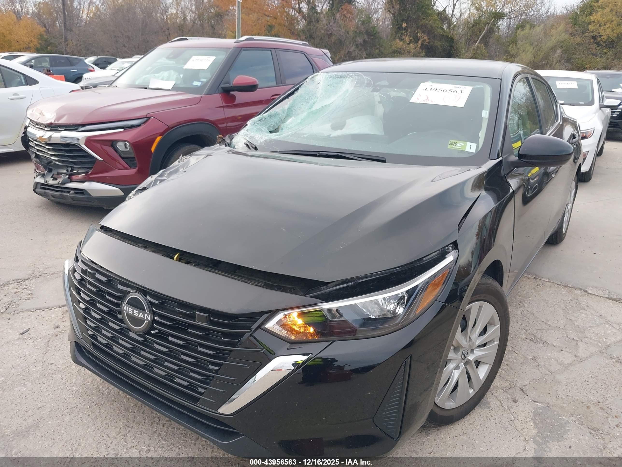 NISSAN SENTRA image 2