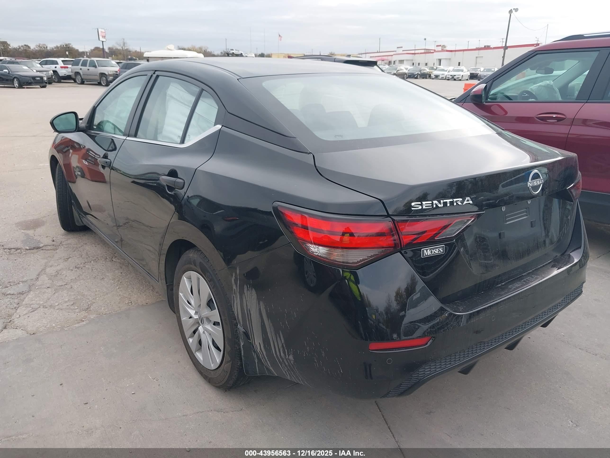 NISSAN SENTRA image 3
