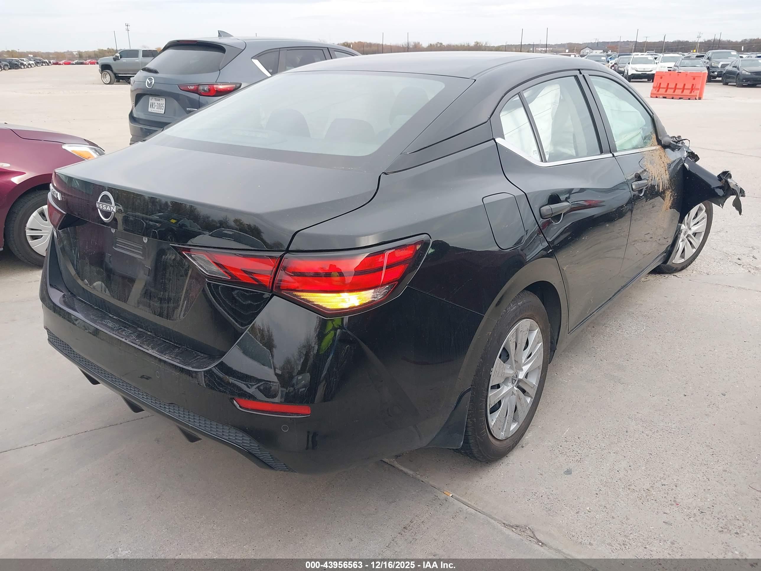 NISSAN SENTRA image 4