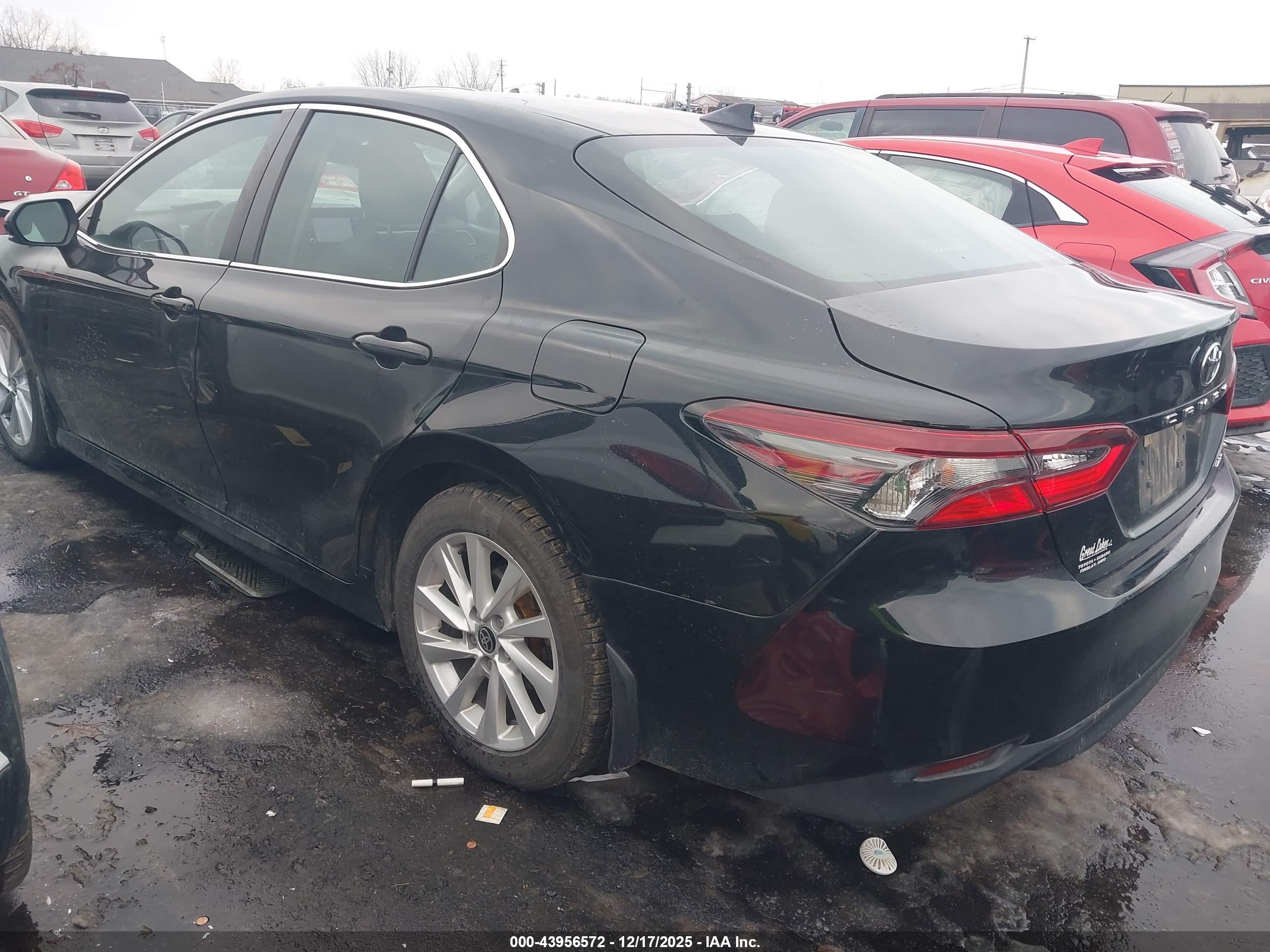 TOYOTA CAMRY image 3