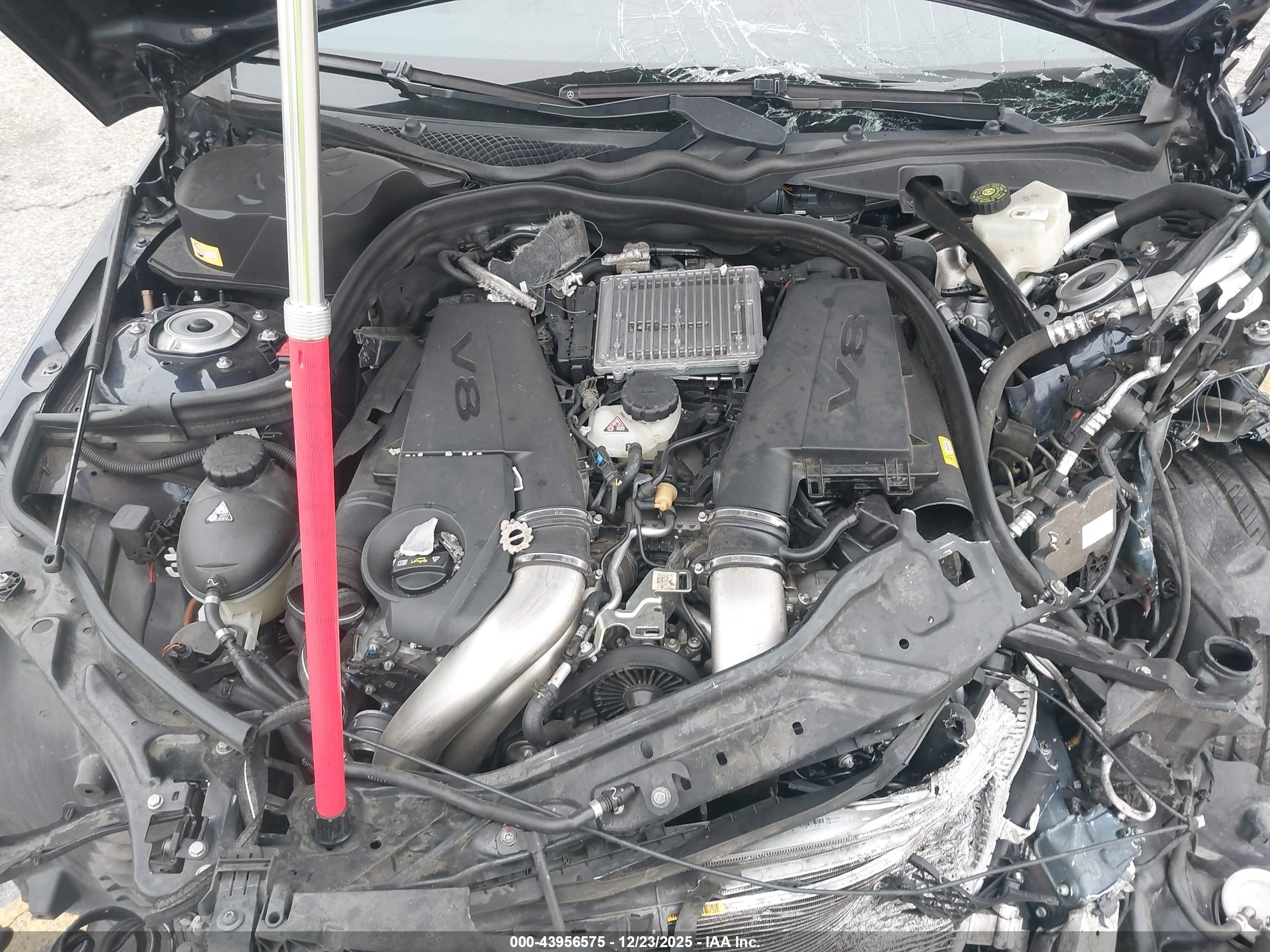 MERCEDES-BENZ E image 10