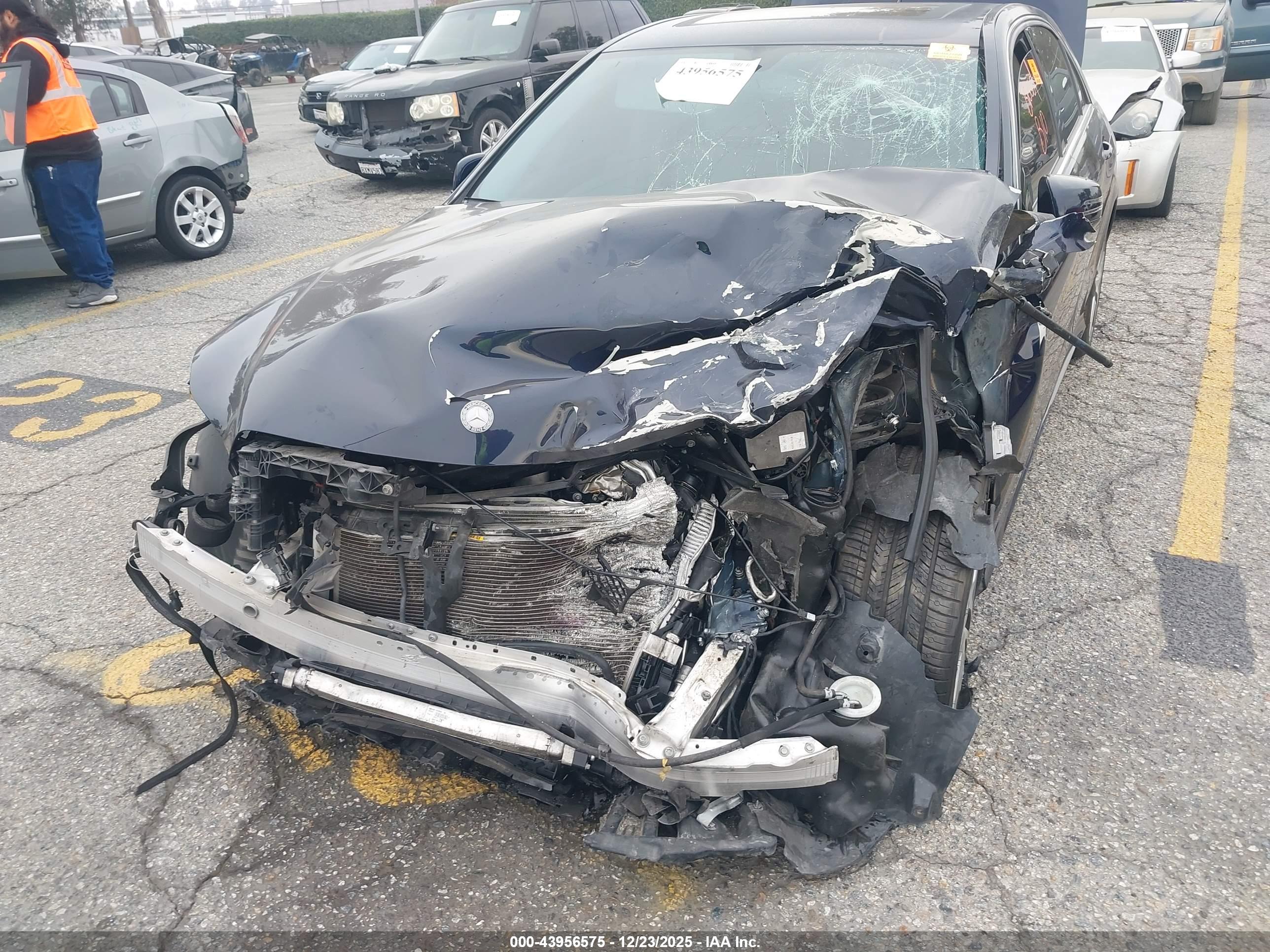 MERCEDES-BENZ E image 6