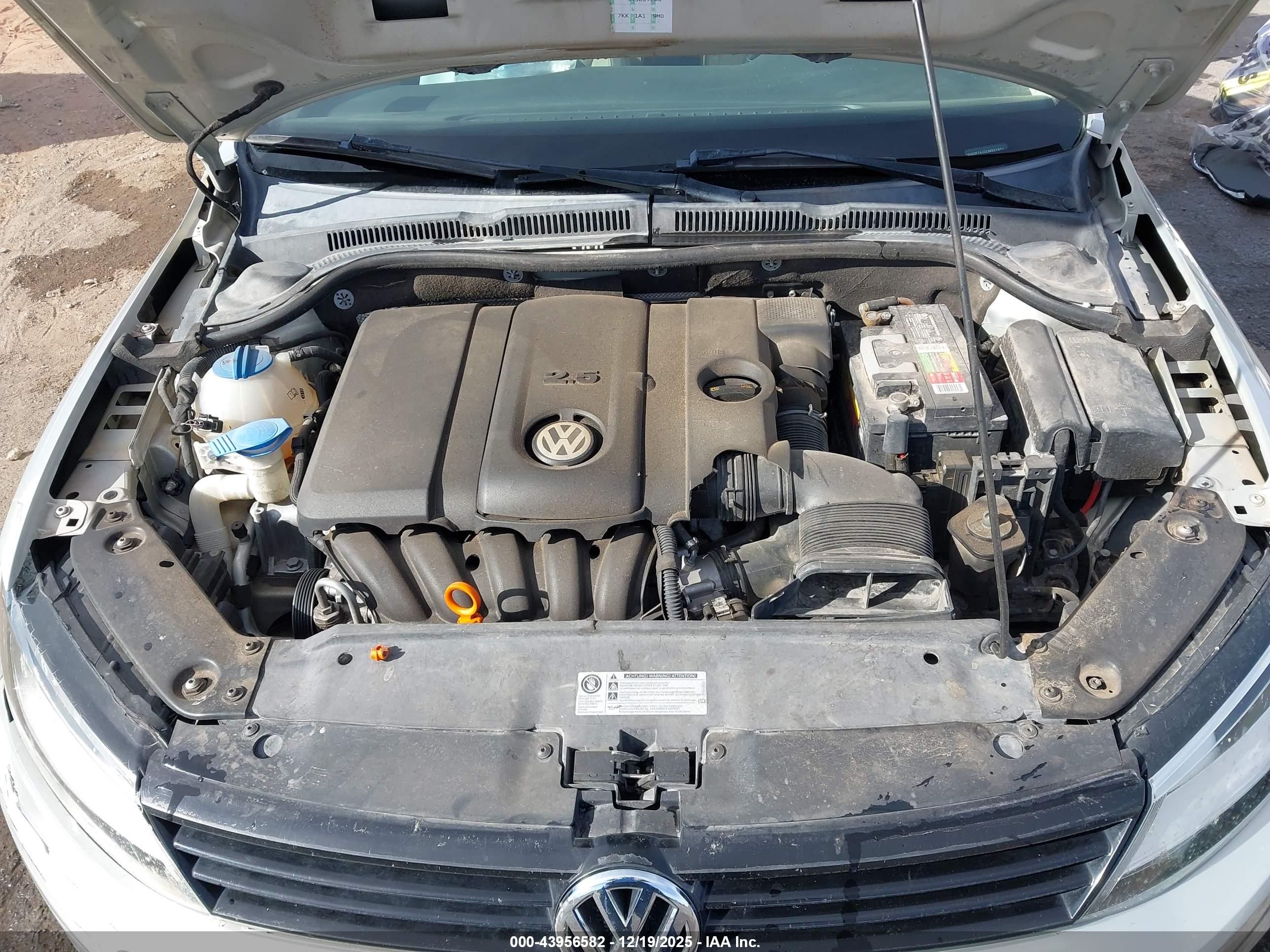 VOLKSWAGEN JETTA image 10