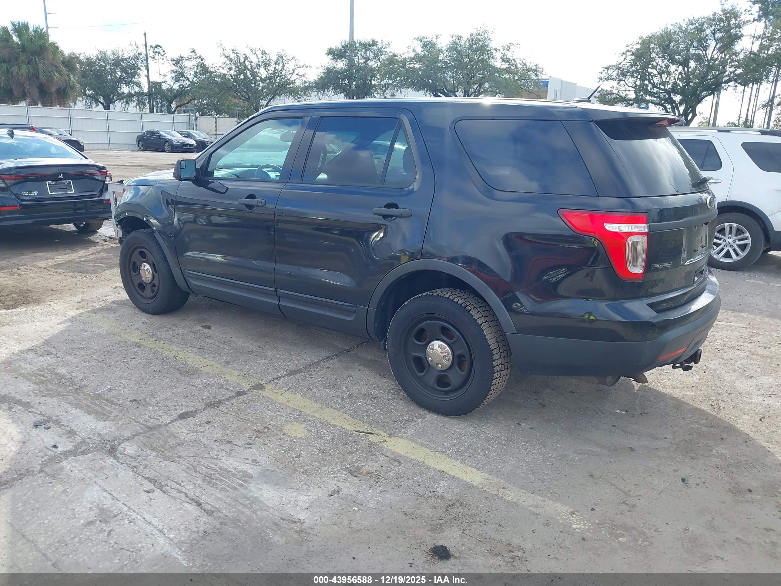 FORD UTILITY image 3