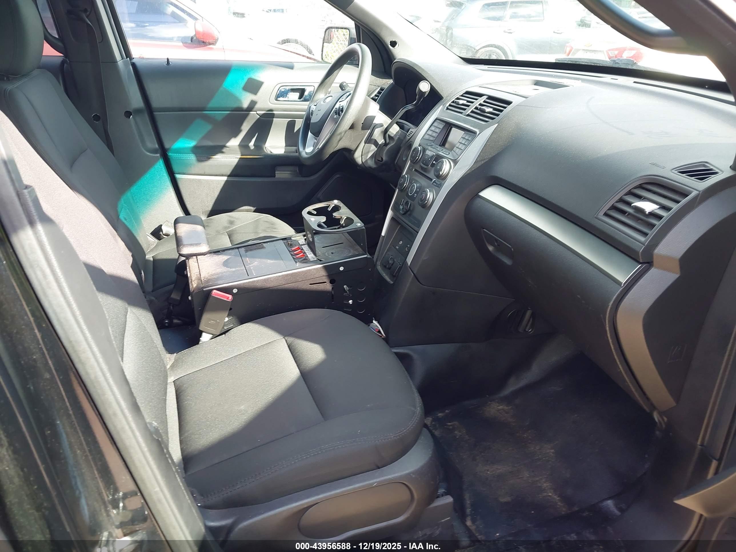 FORD UTILITY image 5