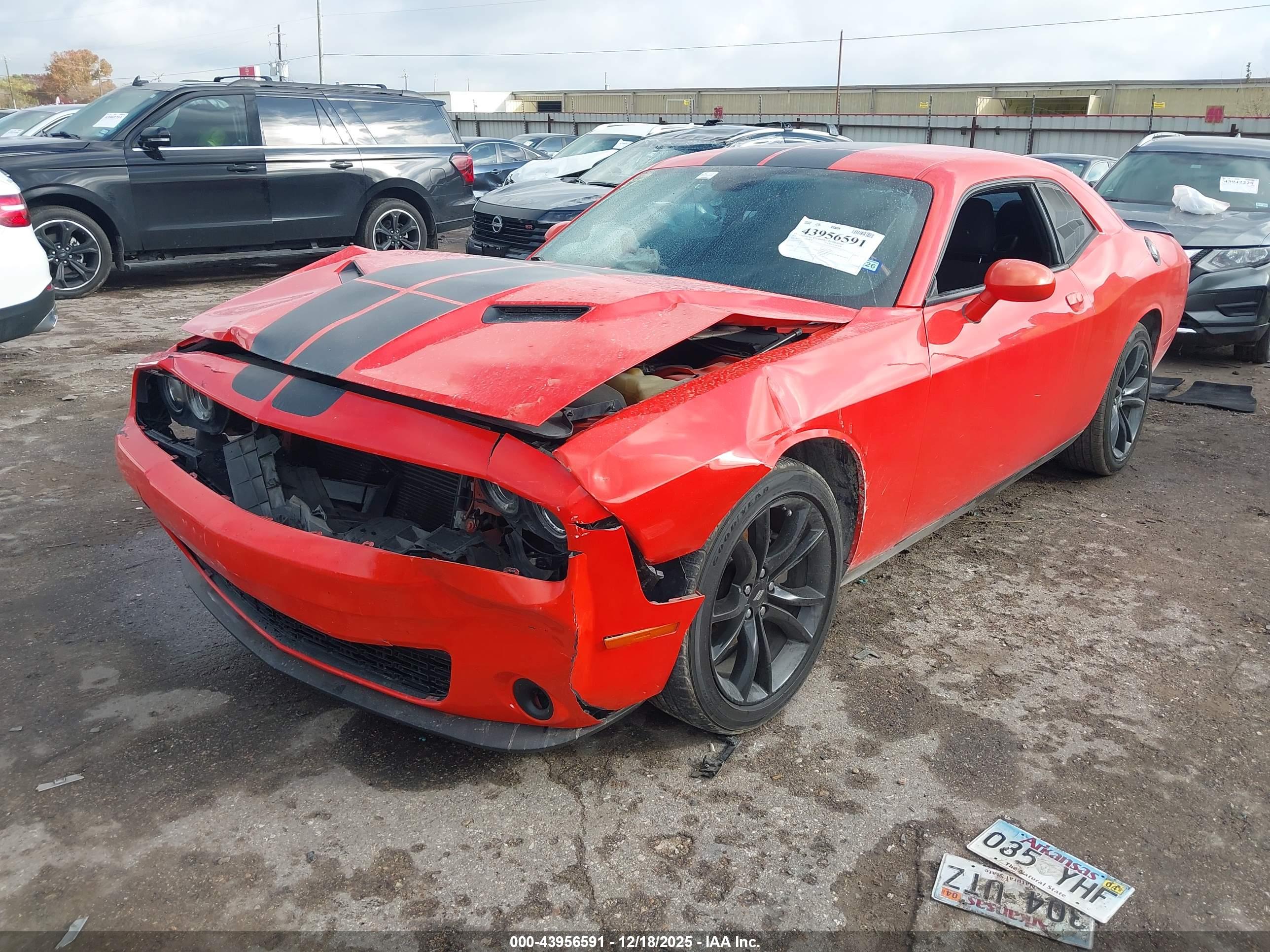 DODGE CHALLENGER image 2
