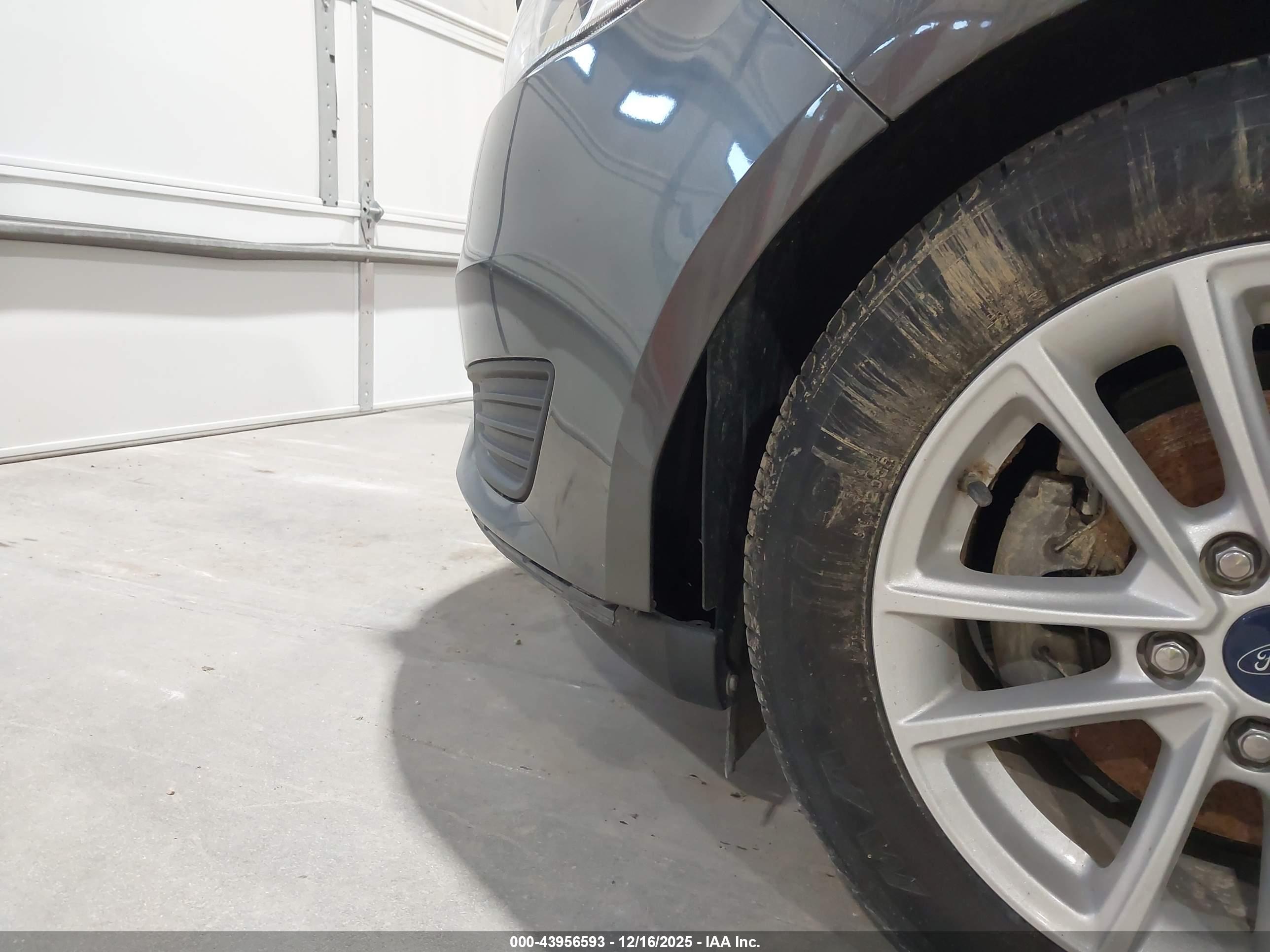 FORD FOCUS image 6