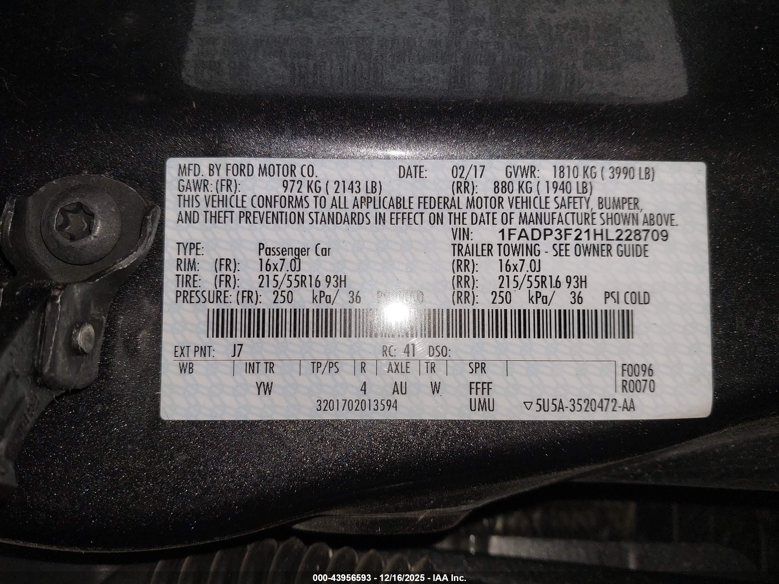 FORD FOCUS image 9